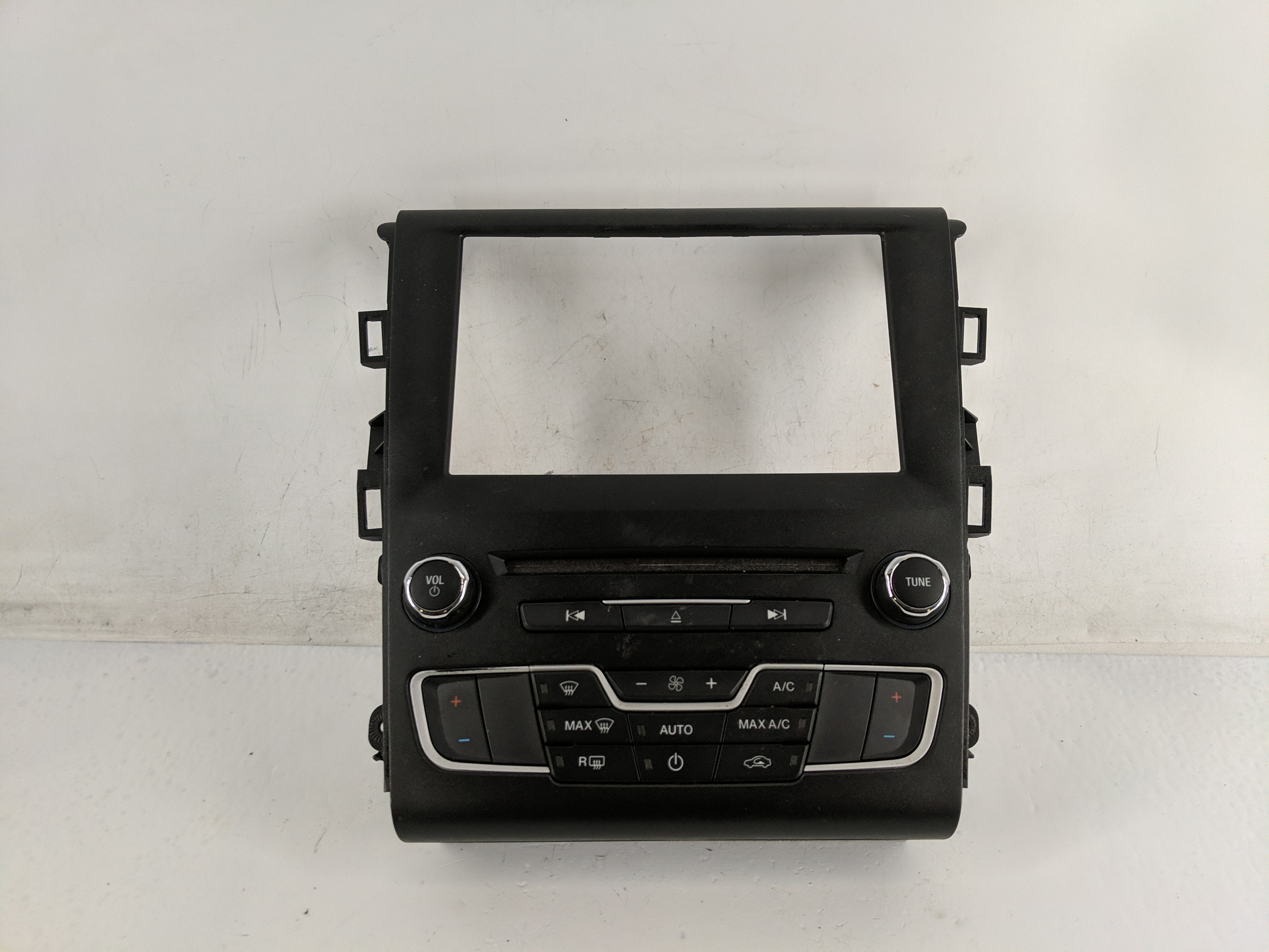 2017-2018 Ford Fusion Radio Control Panel 1219024 - Oemusedautoparts1.com