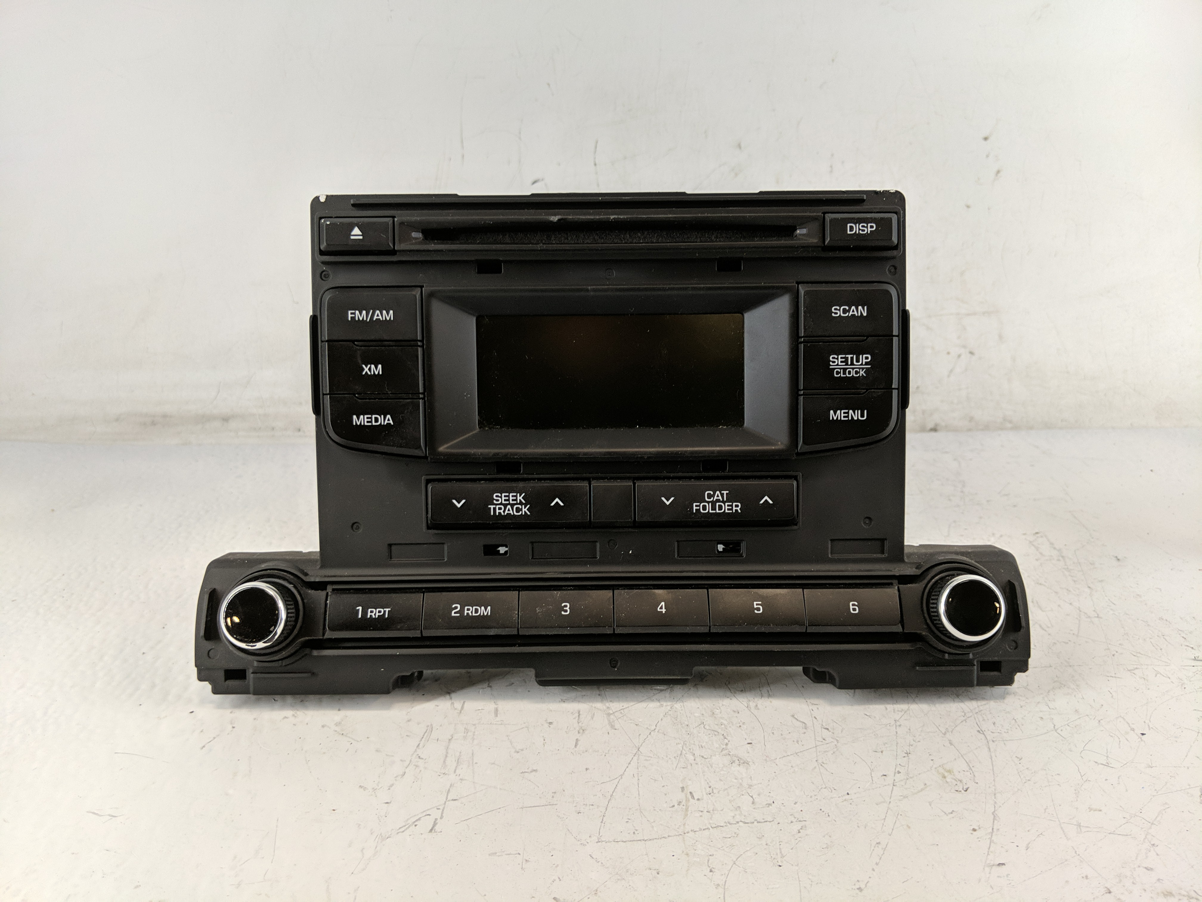 2017-2018 Hyundai Elantra Am Fm Cd Player Radio Receiver 1219041 - Oemusedautoparts1.com