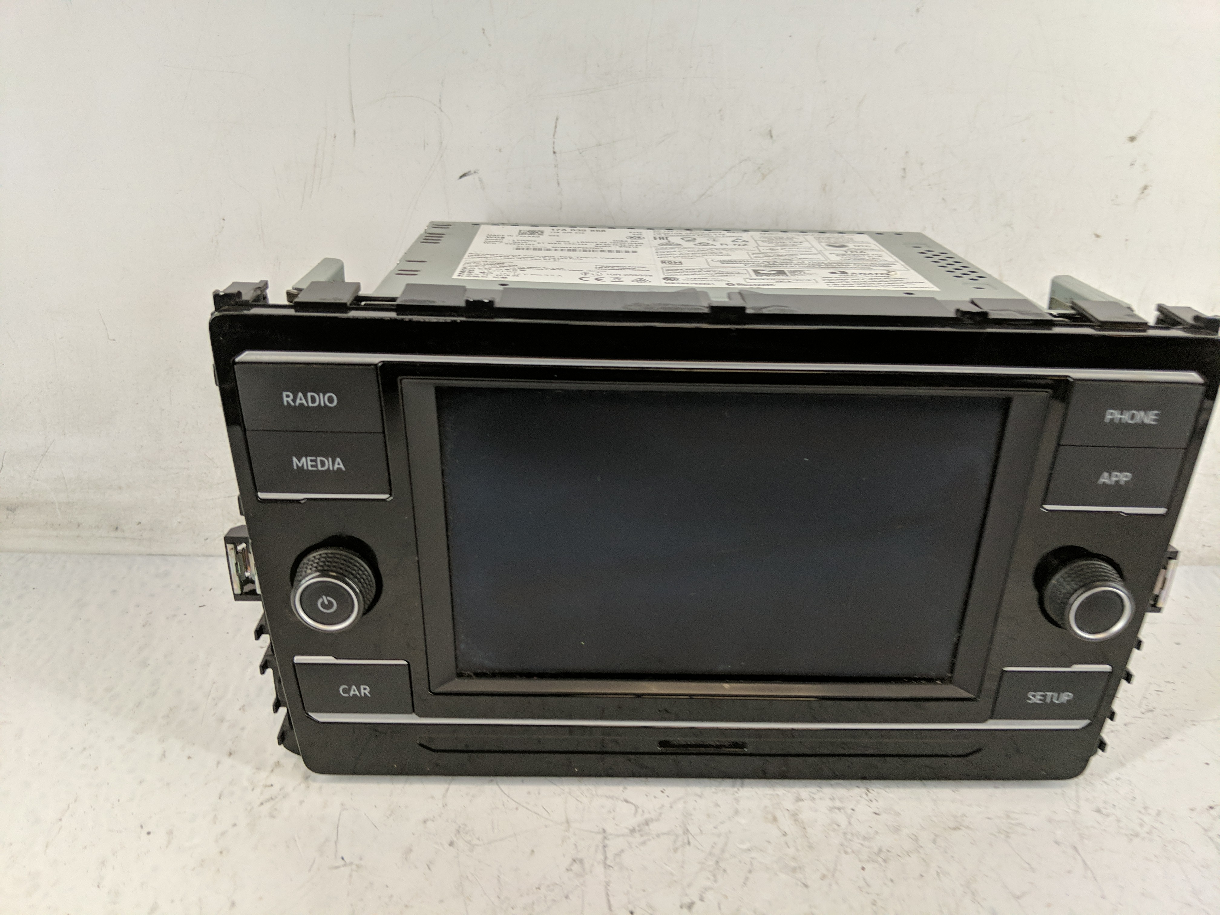 2020-2021 Volkswagen Jetta Am Fm Cd Player Radio Receiver 1219045 - Oemusedautoparts1.com