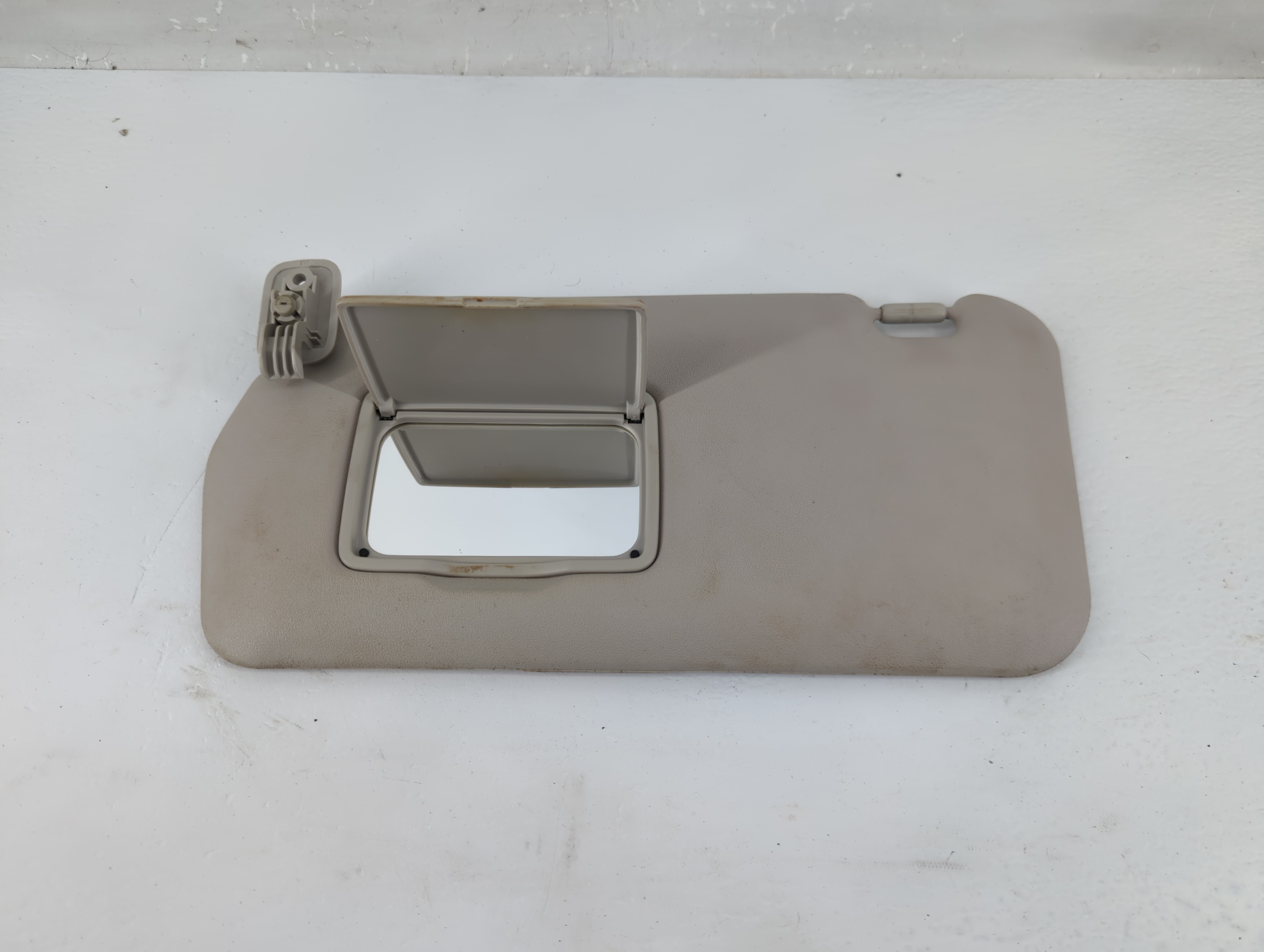 2008-2017 Mazda 5 Driver Sun Visor Mirror Left Sunvisor Ivory 1219066 - Oemusedautoparts1.com