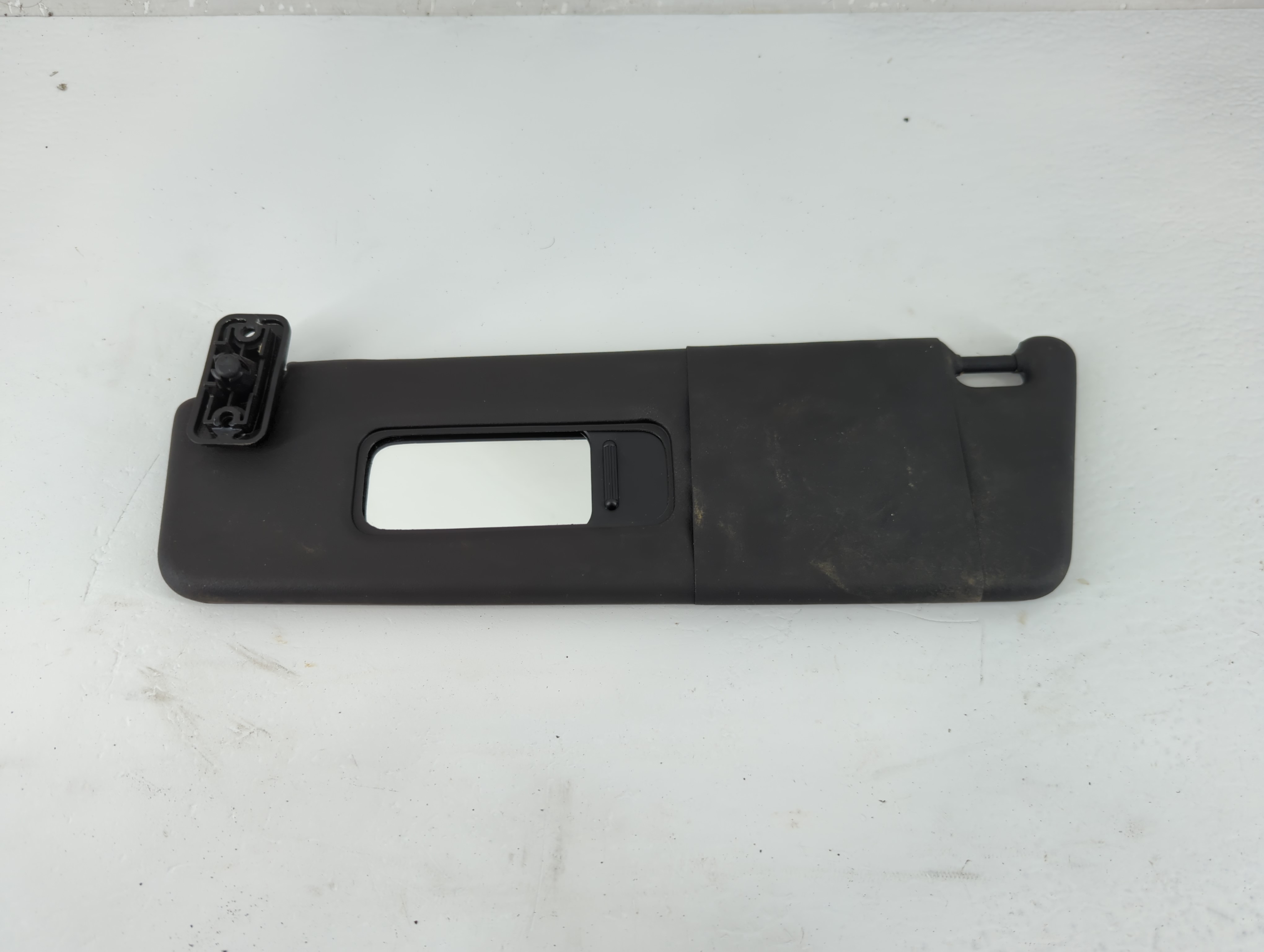 2010-2015 Chevrolet Camaro Passenger Sun Visor Mirror Right Sunvisor 1219075 - Oemusedautoparts1.com