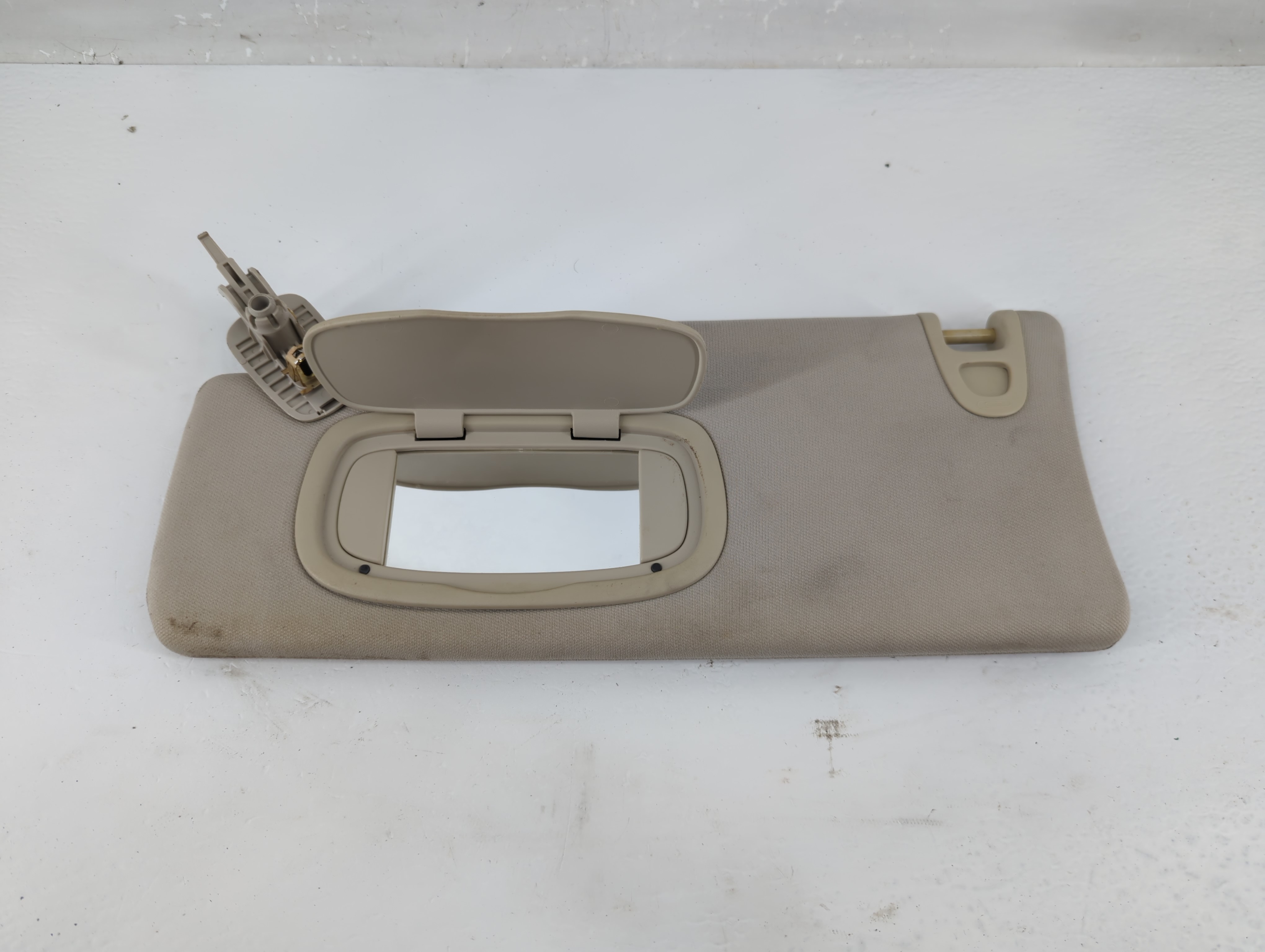 2015-2016 Dodge Dart Driver Sun Visor Mirror Left Sunvisor Ivory 1219085 - Oemusedautoparts1.com