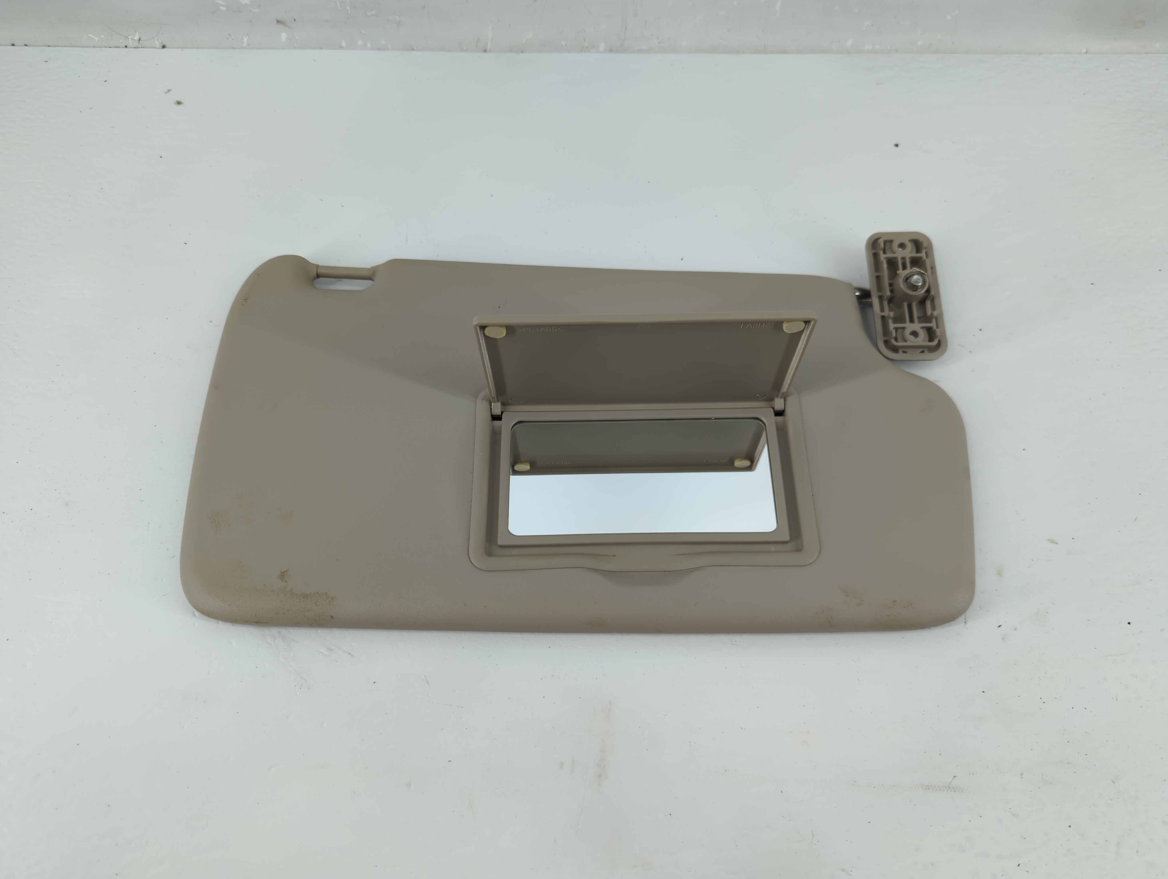 2011-2019 Ford Fiesta Driver Sun Visor Mirror Left Sunvisor Gray 1219093 - Oemusedautoparts1.com