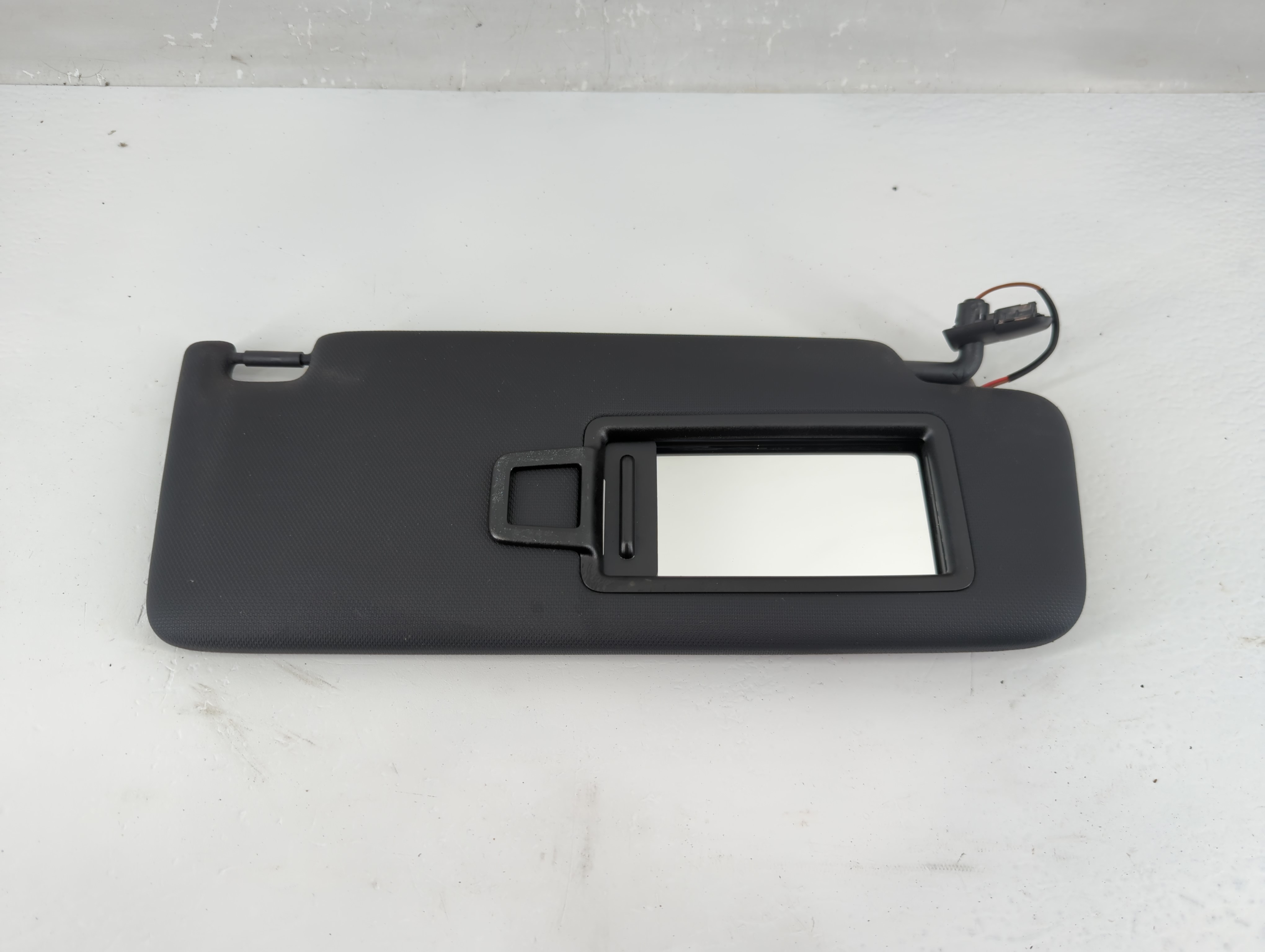 2025 Audi Q3 Driver Sun Visor Mirror Left Sunvisor Black 1219096 - Oemusedautoparts1.com