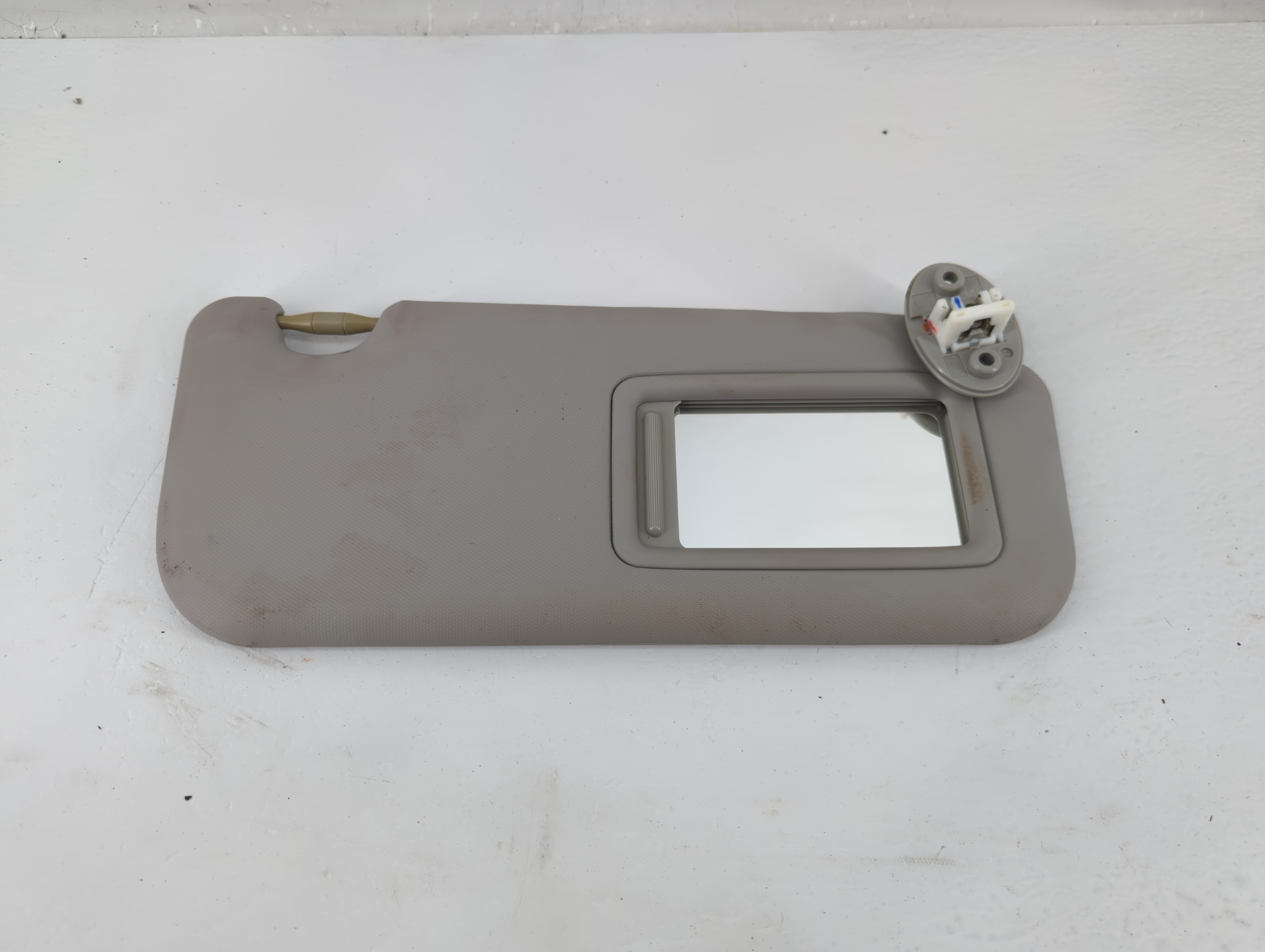2017-2019 Toyota Corolla Passenger Sun Visor Mirror Right Sunvisor Grey 1219103 - Oemusedautoparts1.com