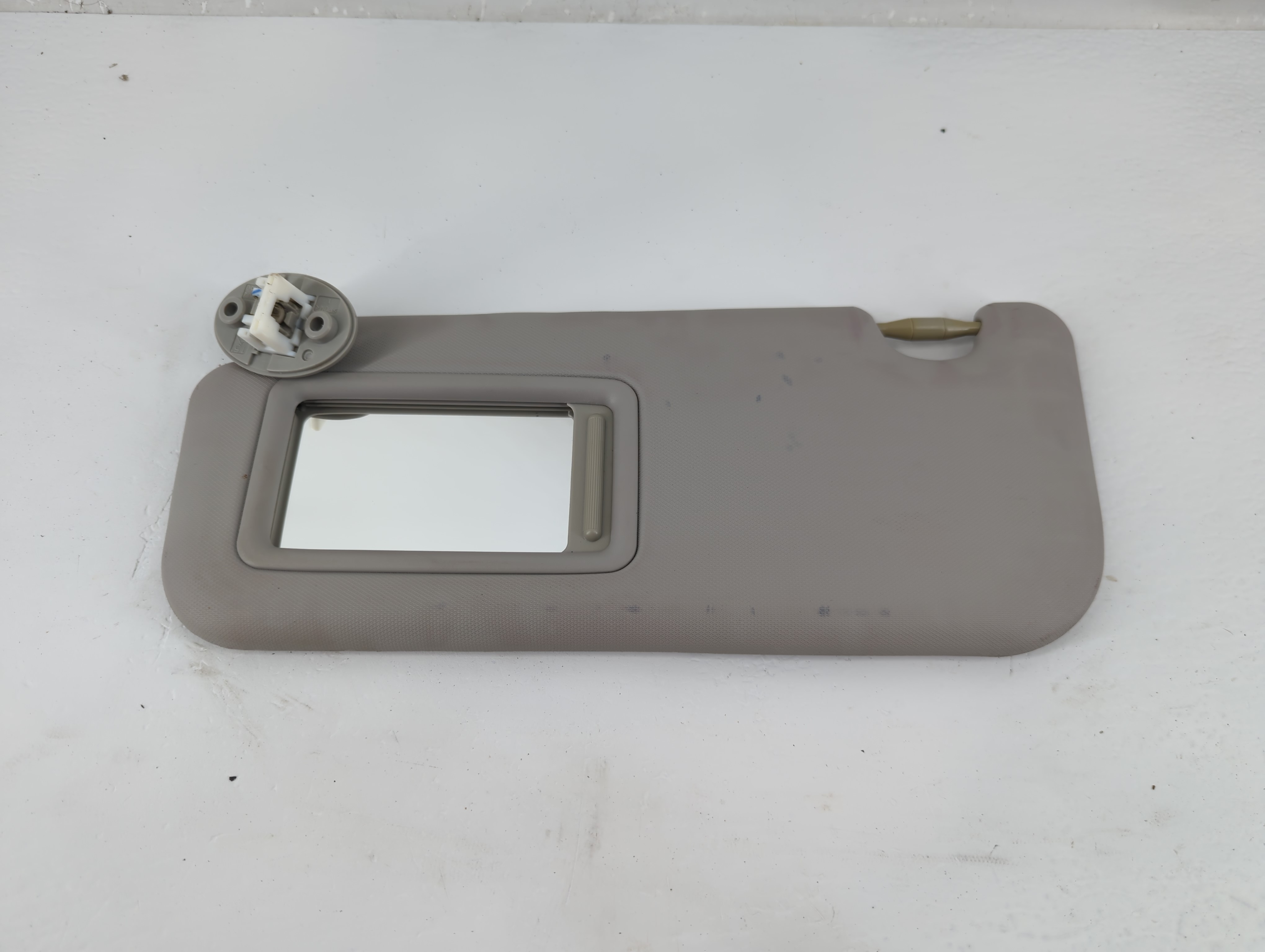 2017-2019 Toyota Corolla Driver Sun Visor Mirror Left Sunvisor Gray 1219105 - Oemusedautoparts1.com