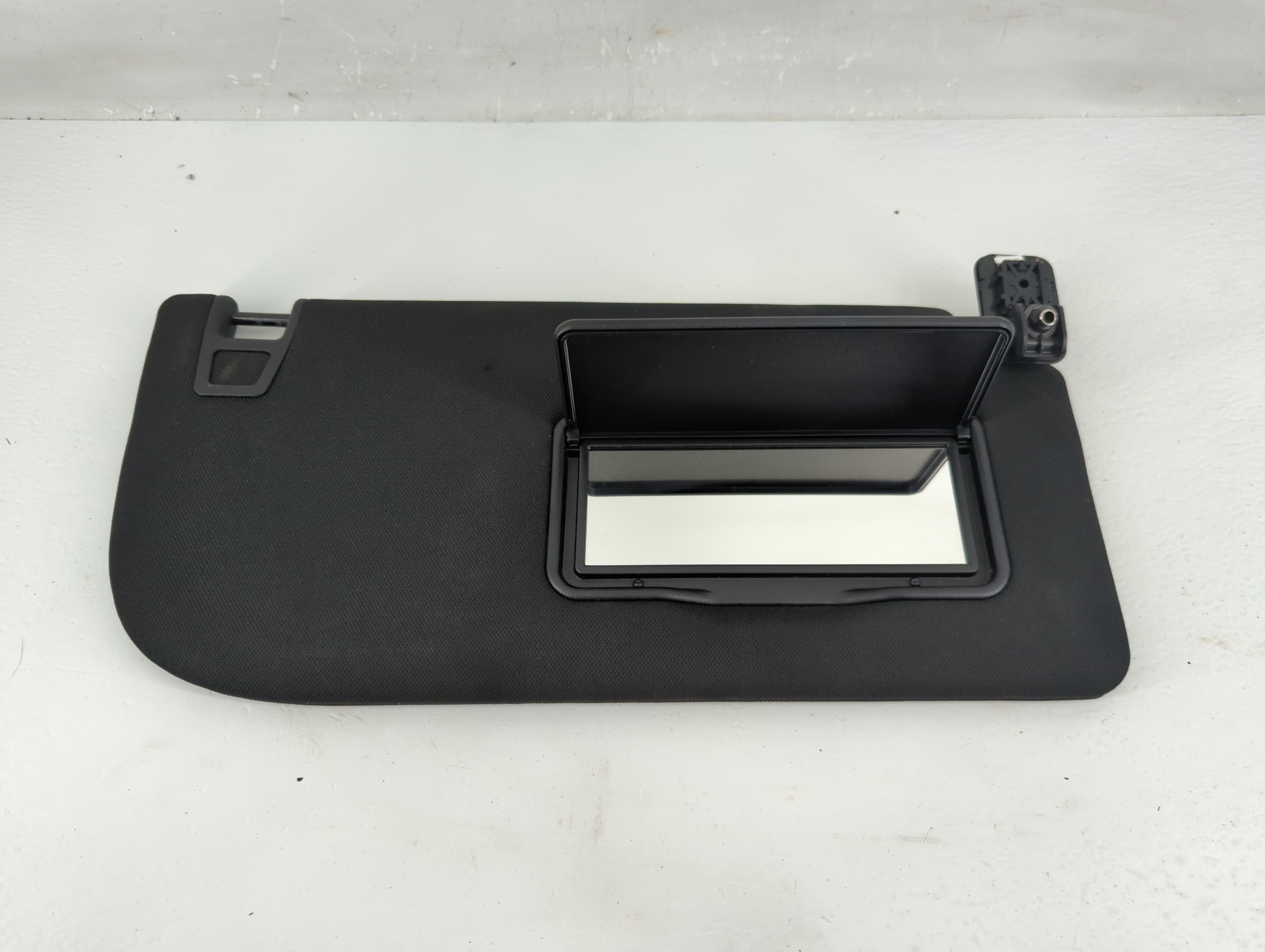 2015-2017 Ford F-150 Passenger Sun Visor Mirror Right Sunvisor Black 1219107 - Oemusedautoparts1.com