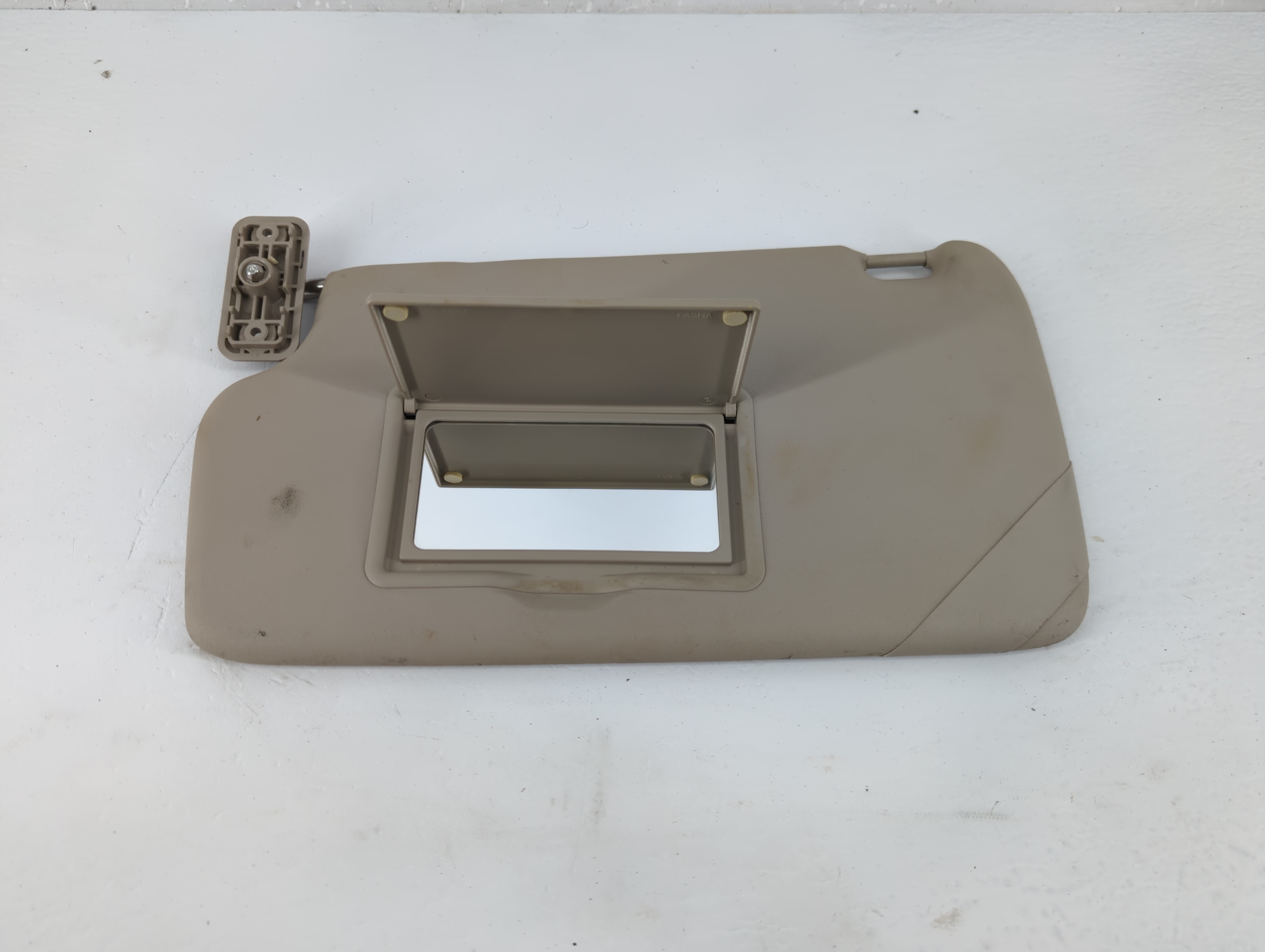 2011-2019 Ford Fiesta Passenger Sun Visor Mirror Right Sunvisor Beige 1219112 - Oemusedautoparts1.com