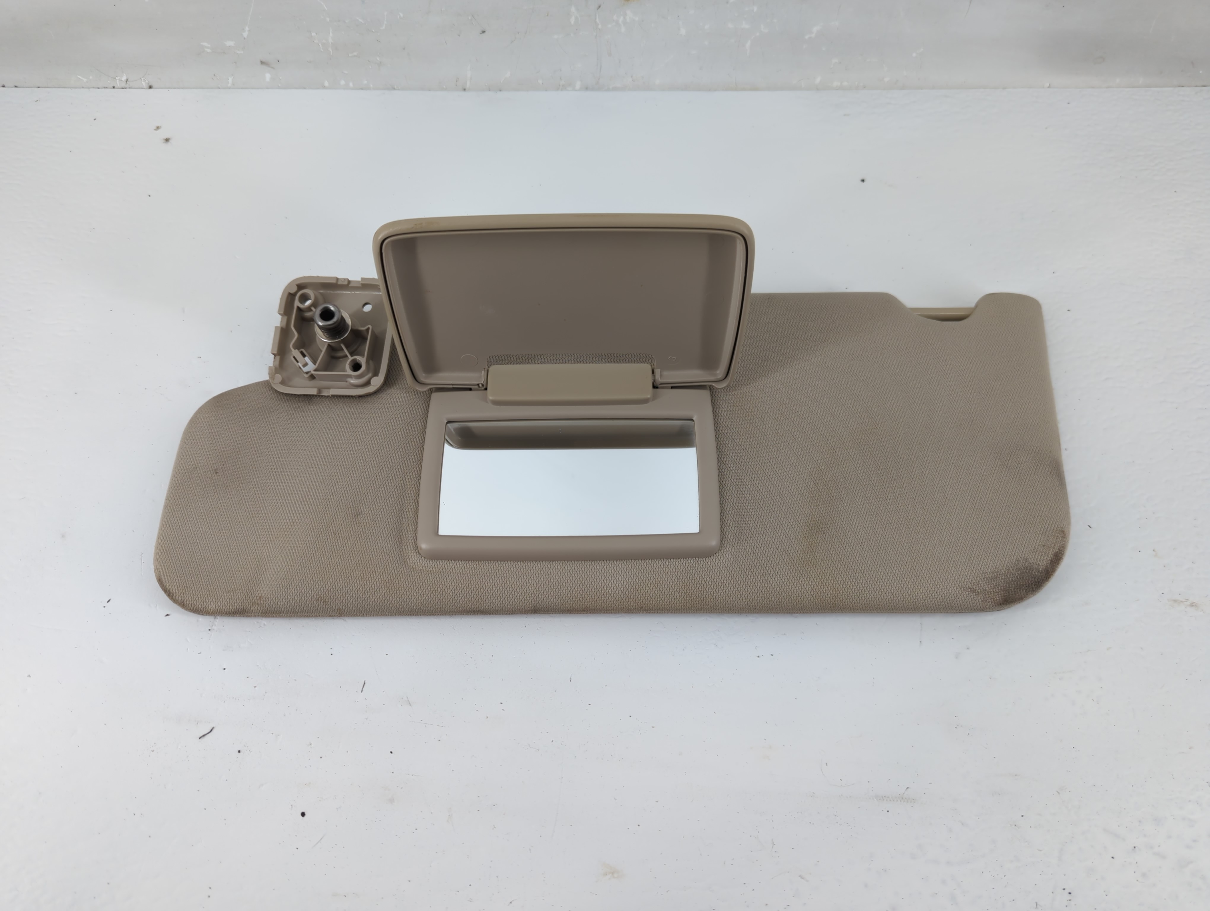 2011-2014 Ford Edge Driver Sun Visor Mirror Left Sunvisor Ivory 1219127 - Oemusedautoparts1.com
