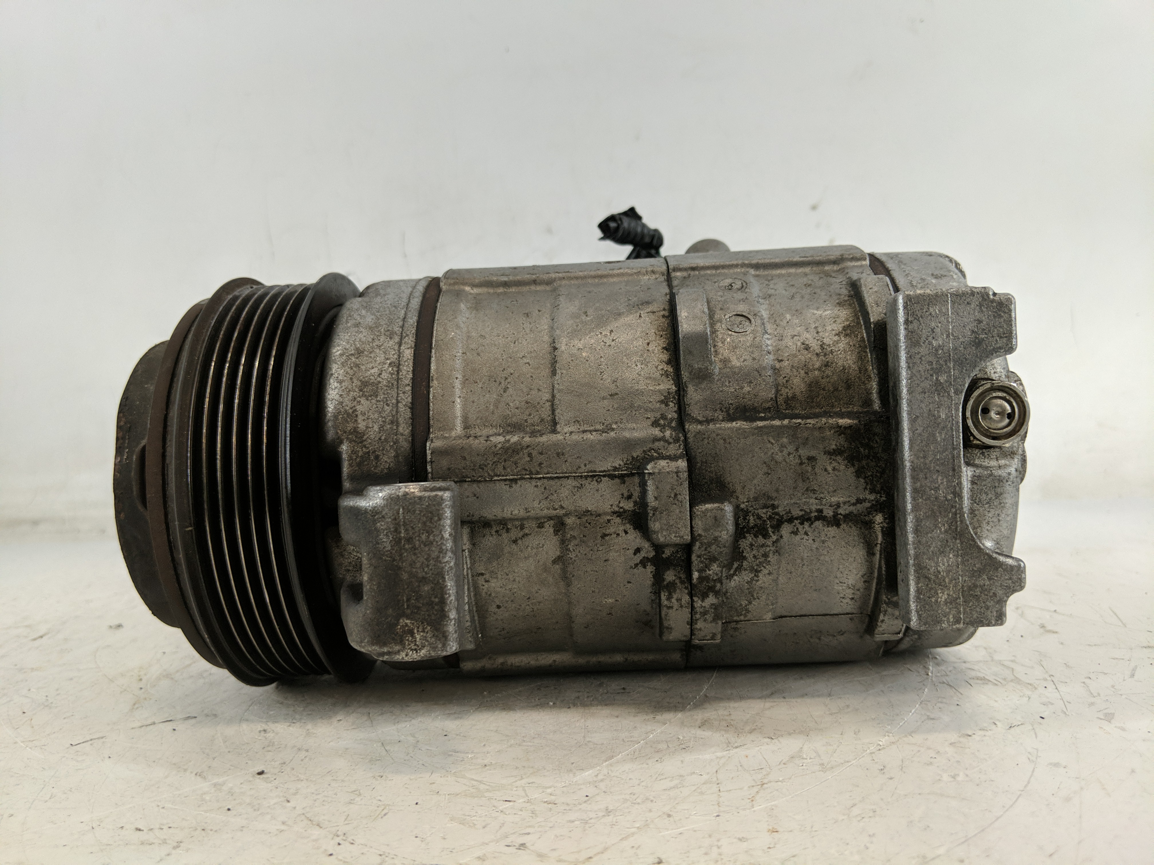 Picture of Chevrolet Traverse Air Conditioning A/c Ac Compressor Oem 1219213