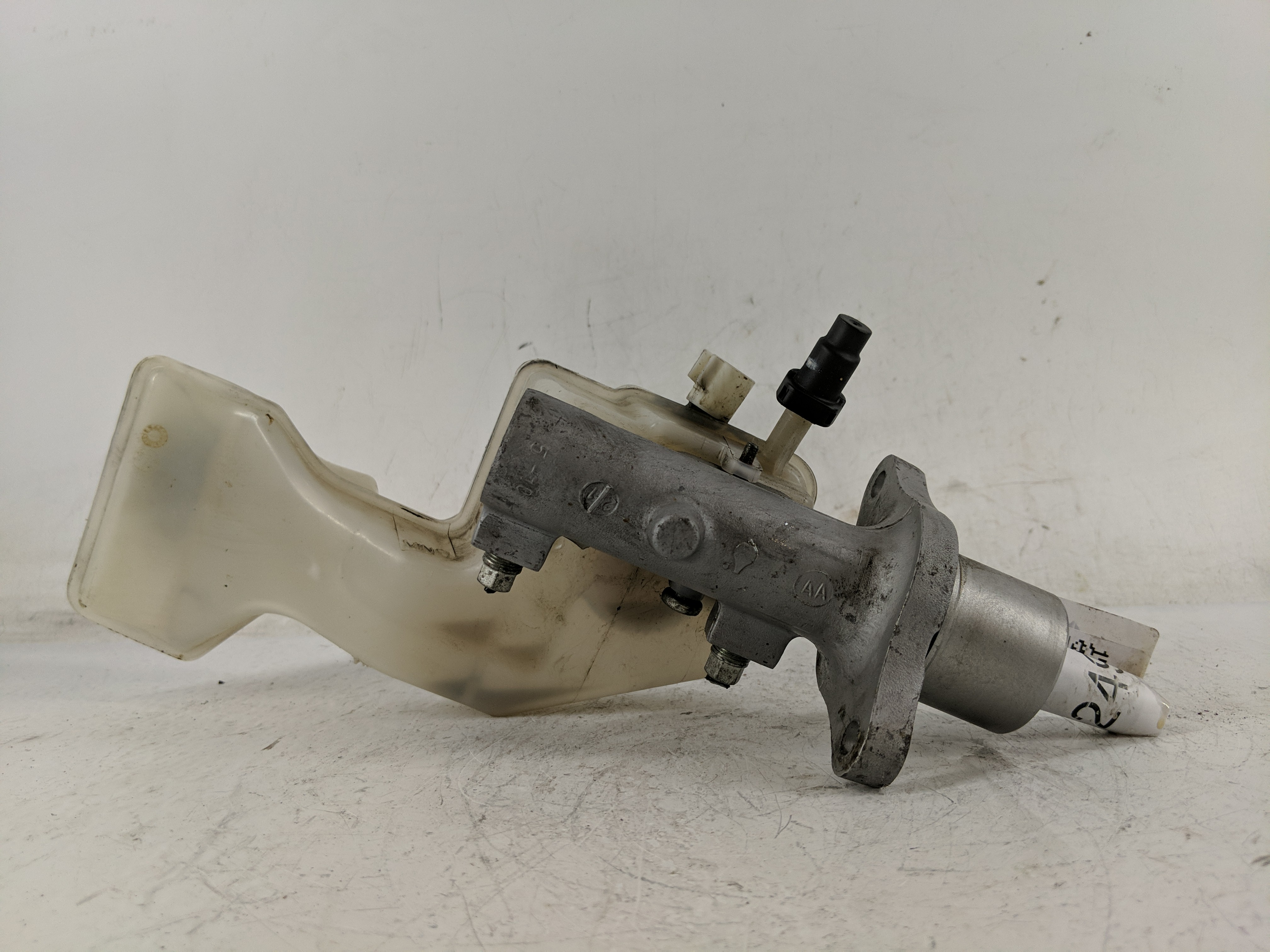 2004-2013 Mazda 3 Brake Master Cylinder 1219249 - Oemusedautoparts1.com