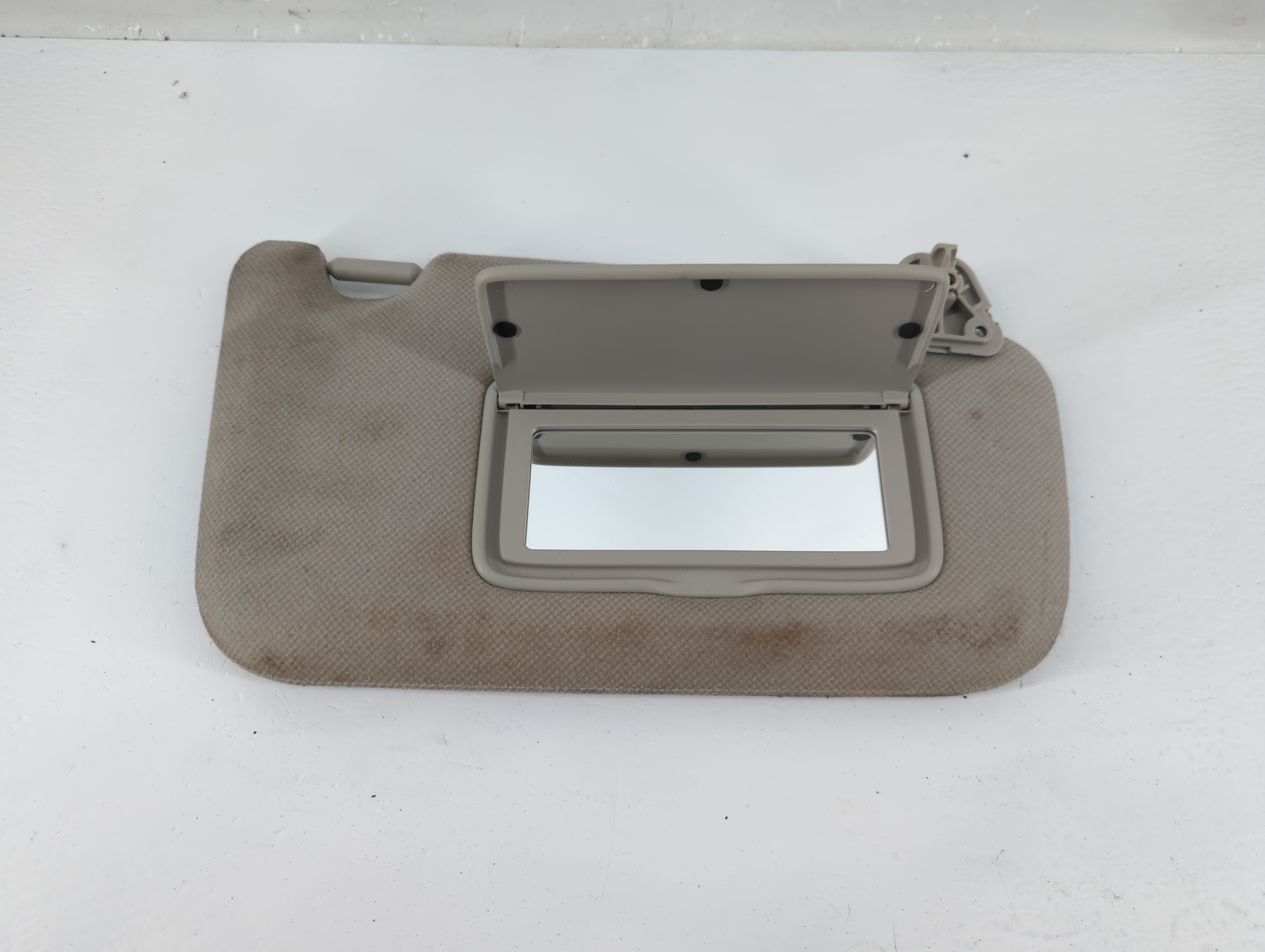 2013-2019 Nissan Sentra Passenger Sun Visor Mirror Right Sunvisor Gray 1219285 - Oemusedautoparts1.com
