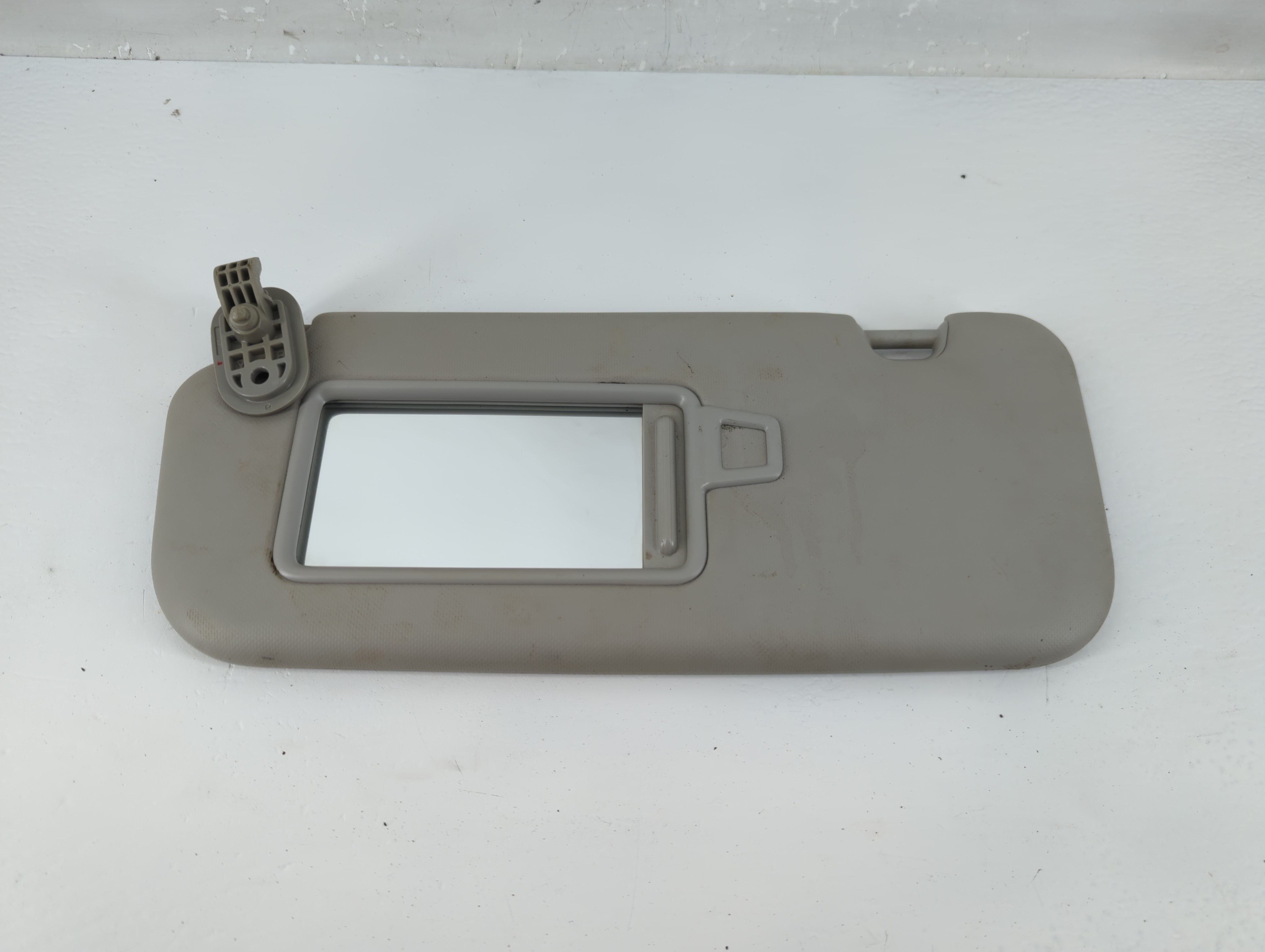 2018-2020 Kia Rio Driver Sun Visor Mirror Left Sunvisor Gray 1219287 - Oemusedautoparts1.com