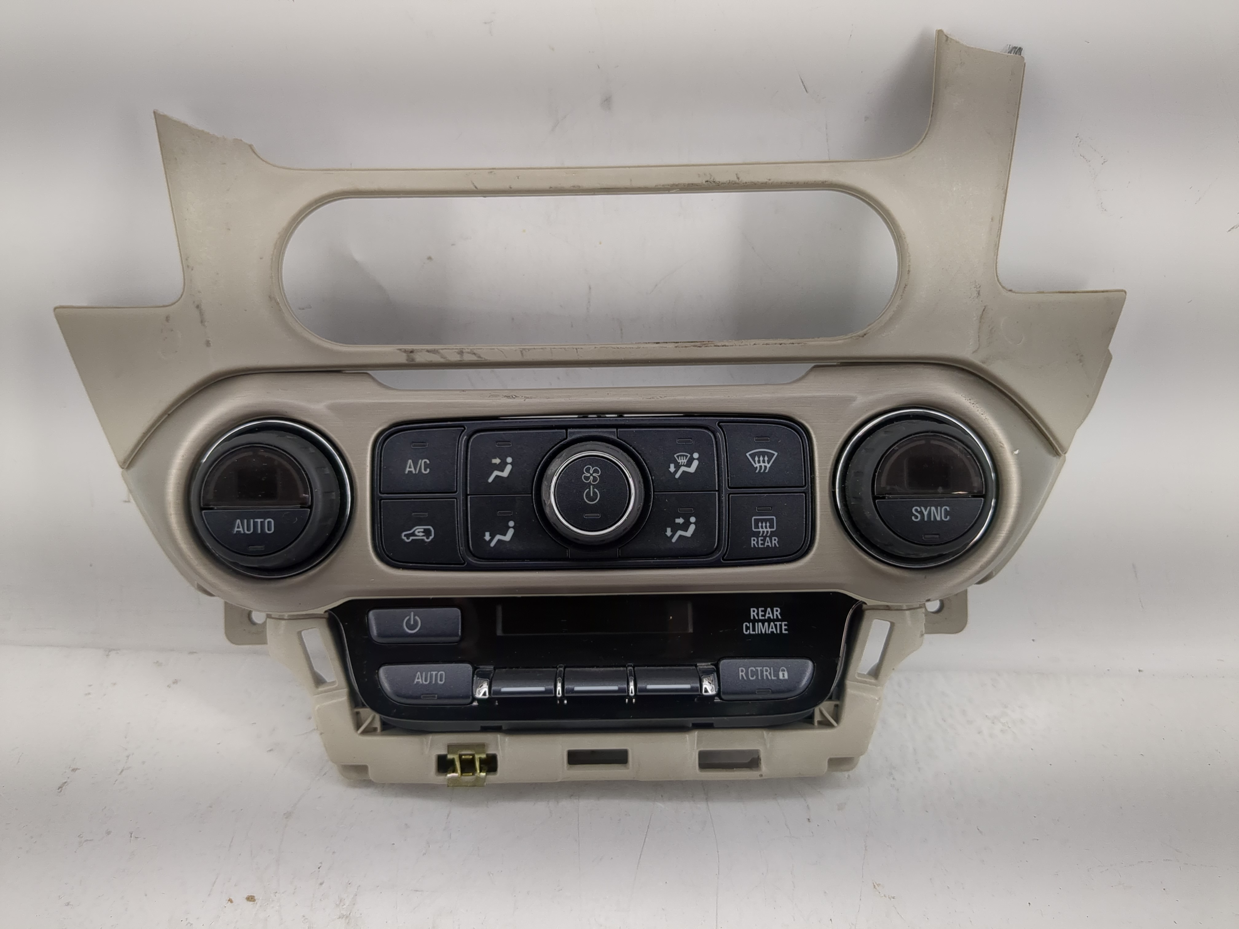 2015-2016 Gmc Yukon Ac Heater Roof Climate Control 23251608 1219330 - Oemusedautoparts1.com