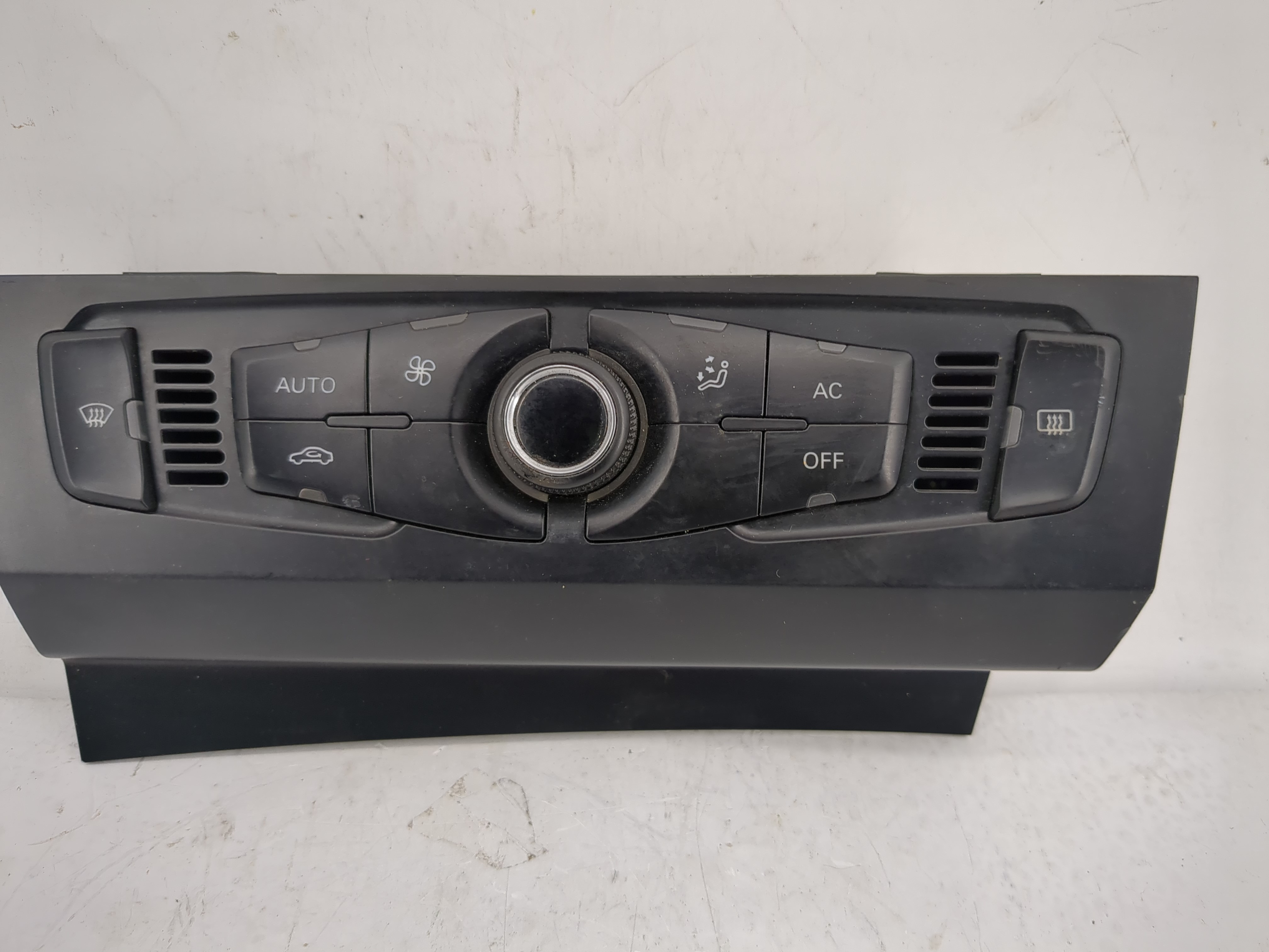 2009-2012 Audi A4 Ac Heater Roof Climate Control 8t1 820 043 Am 1219342 - Oemusedautoparts1.com