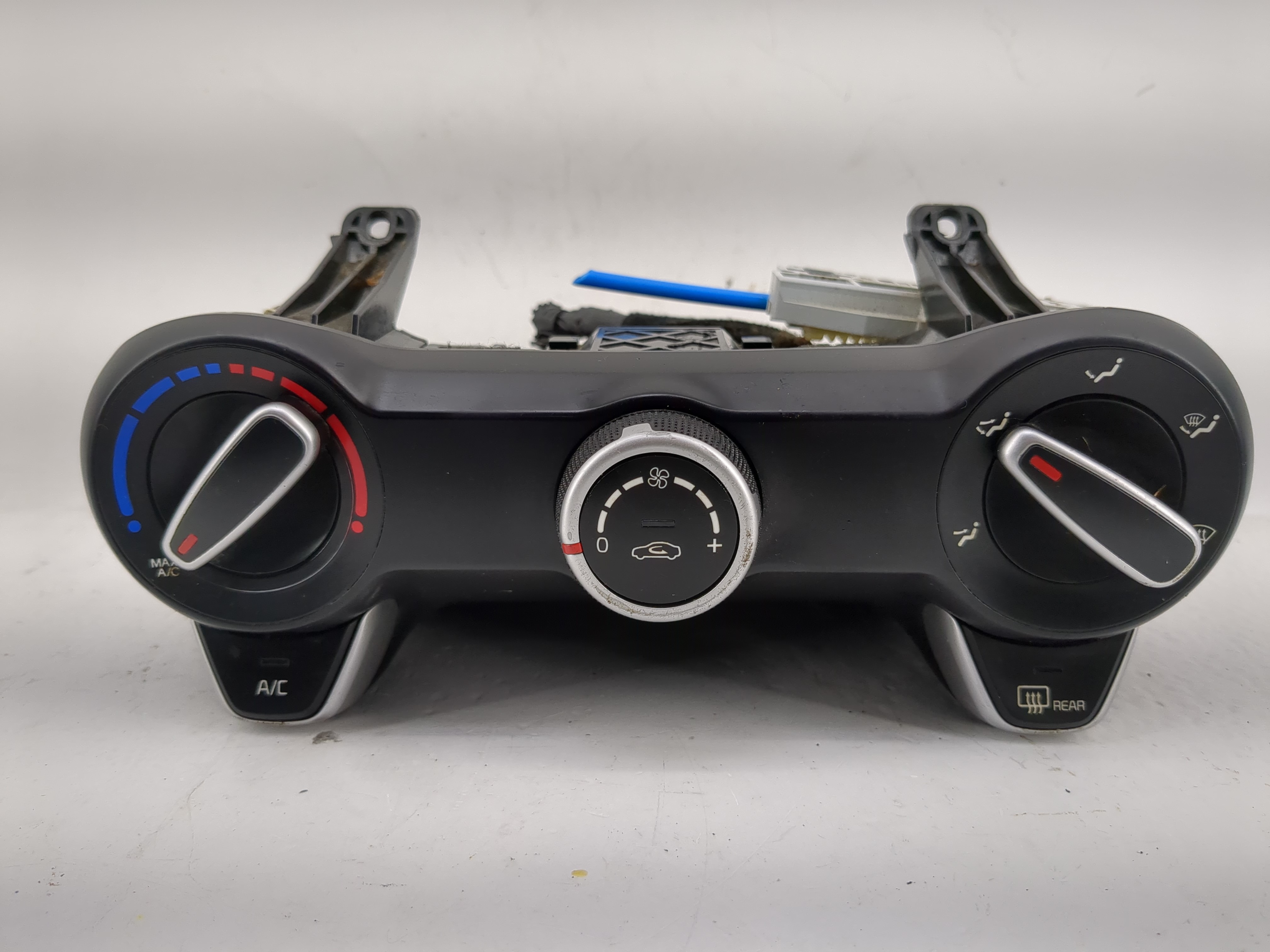 2021 Kia Rio Ac Heater Climate Control 97250h9130 1219347 - Oemusedautoparts1.com