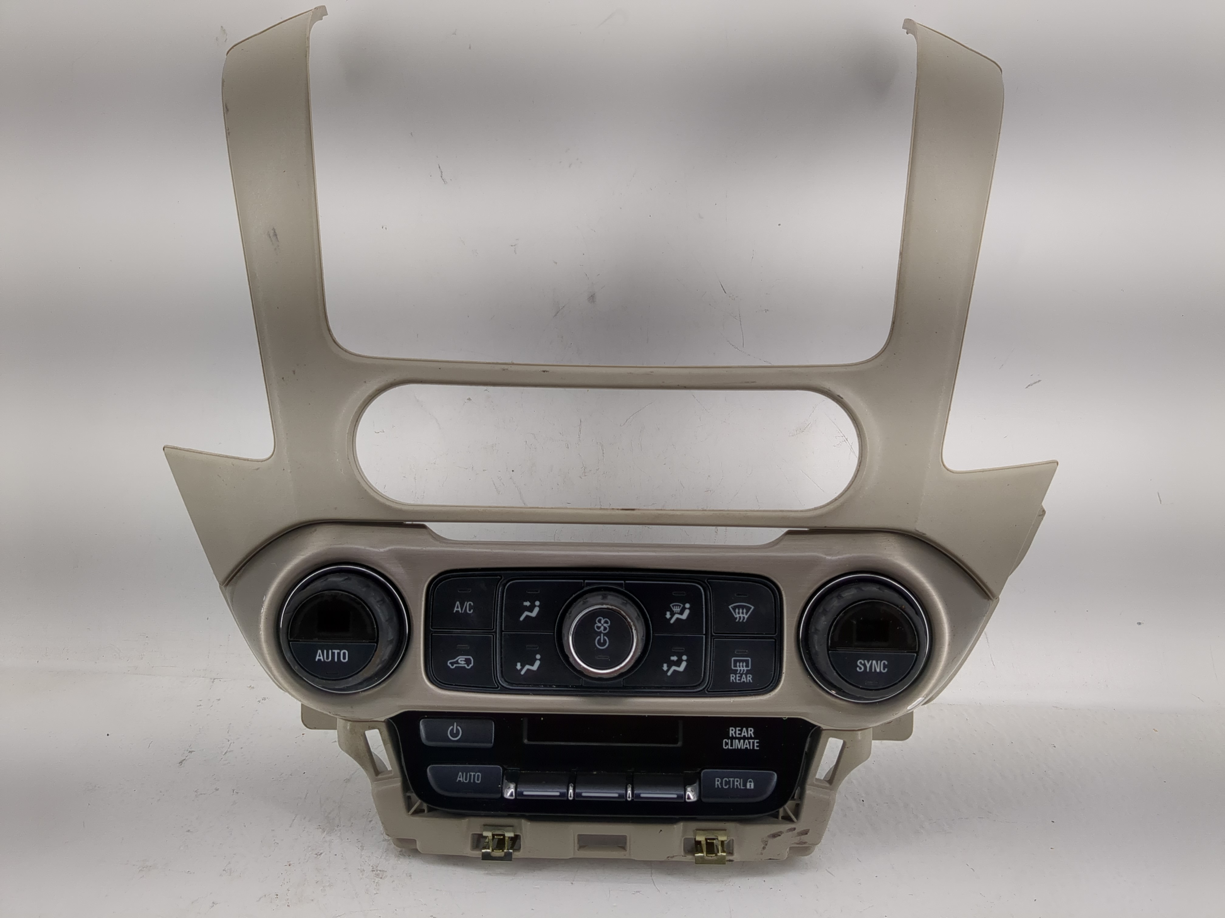 Gmc Yukon Xl 1500 Ac Heater Climate Control 22883556 1219349 - Oemusedautoparts1.com