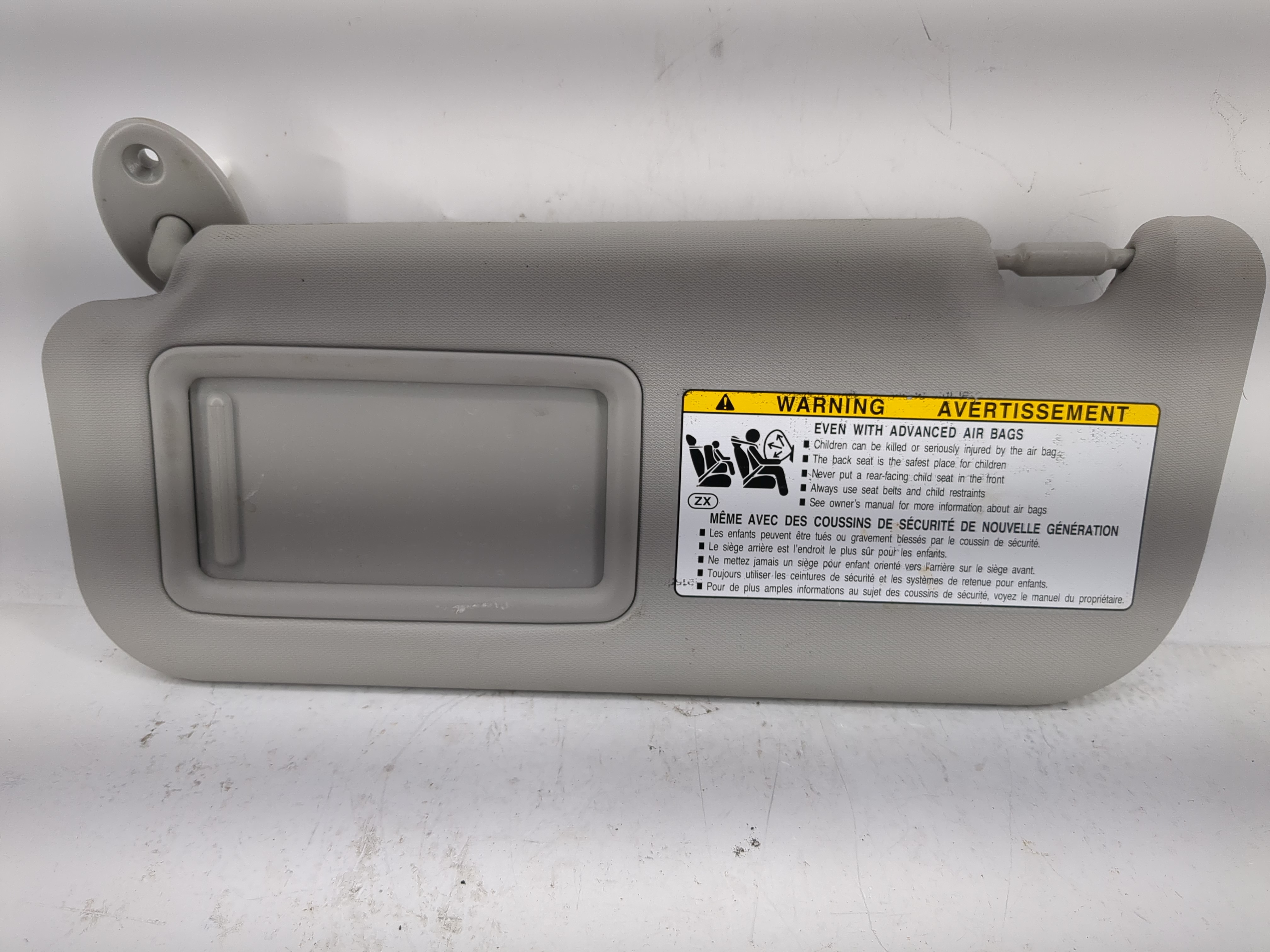 Toyota Corolla Driver Sun Visor Mirror Left Sunvisor Gray 1219359 - Oemusedautoparts1.com