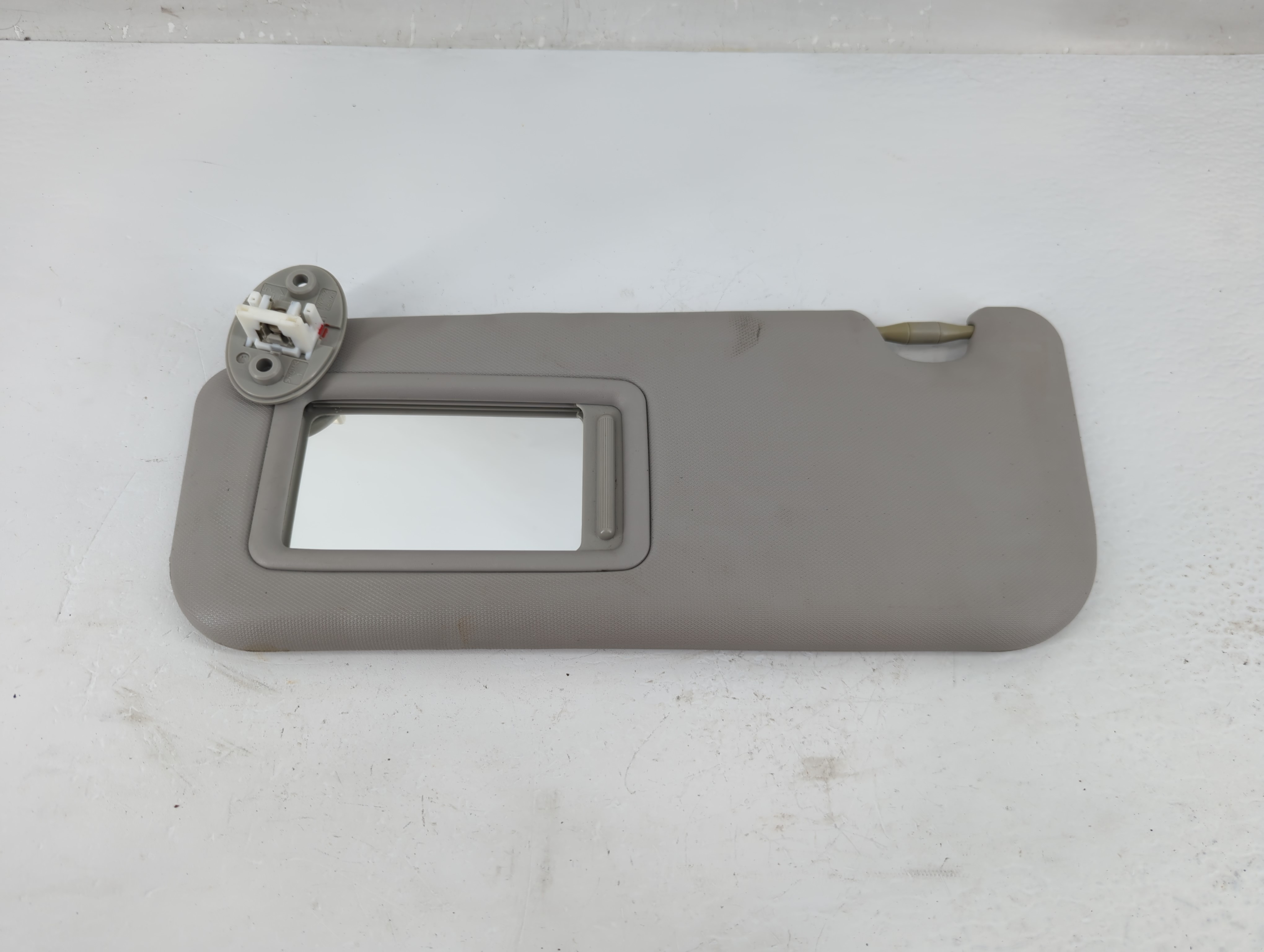 2017-2019 Toyota Corolla Driver Sun Visor Mirror Left Sunvisor Gray 1219374 - Oemusedautoparts1.com