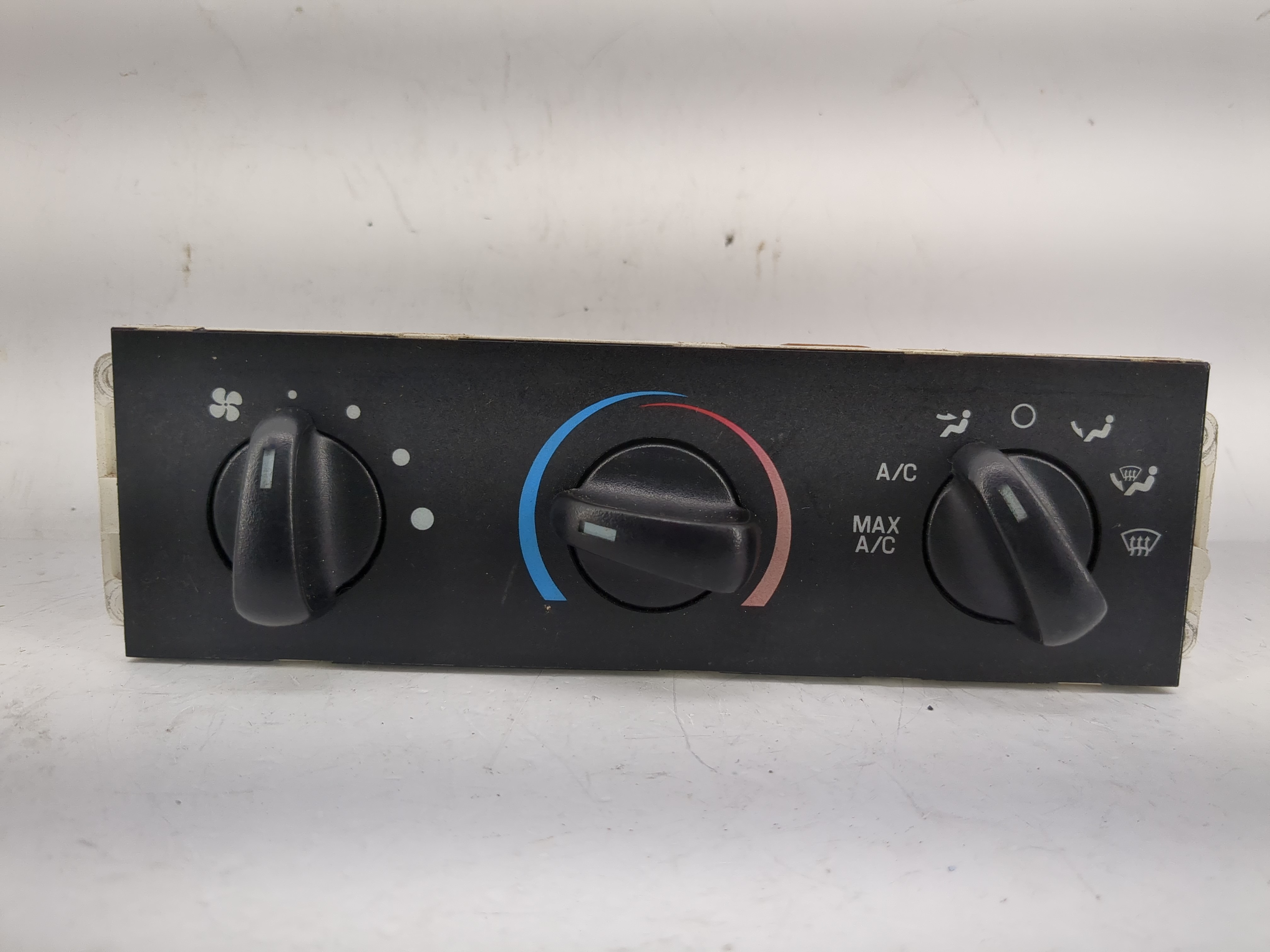 2001-2004 Ford Mustang Ac Heater Climate Control 1219405 - Oemusedautoparts1.com