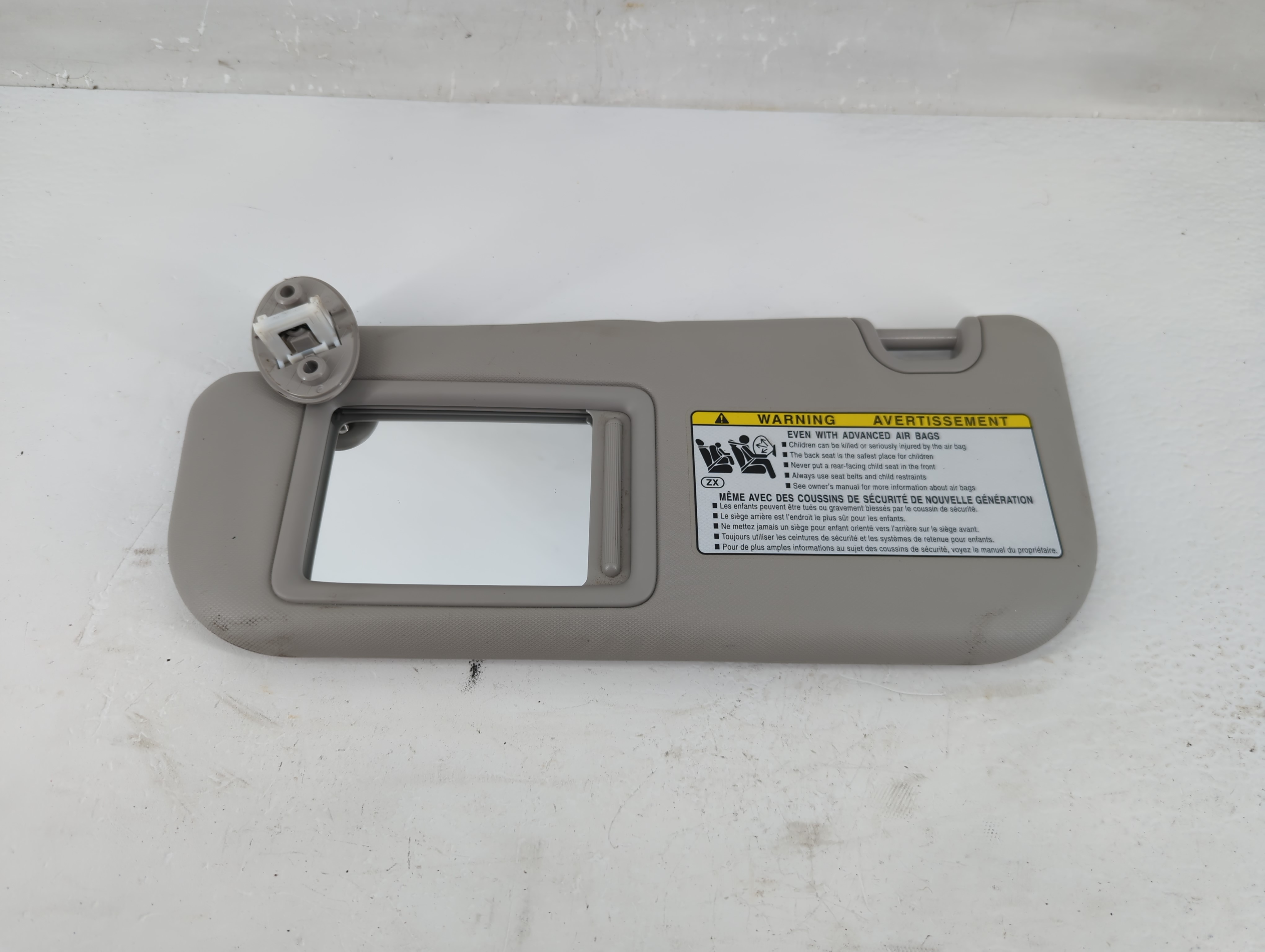 2019-2022 Toyota Rav4 Driver Sun Visor Mirror Left Sunvisor Grey 1219415 - Oemusedautoparts1.com