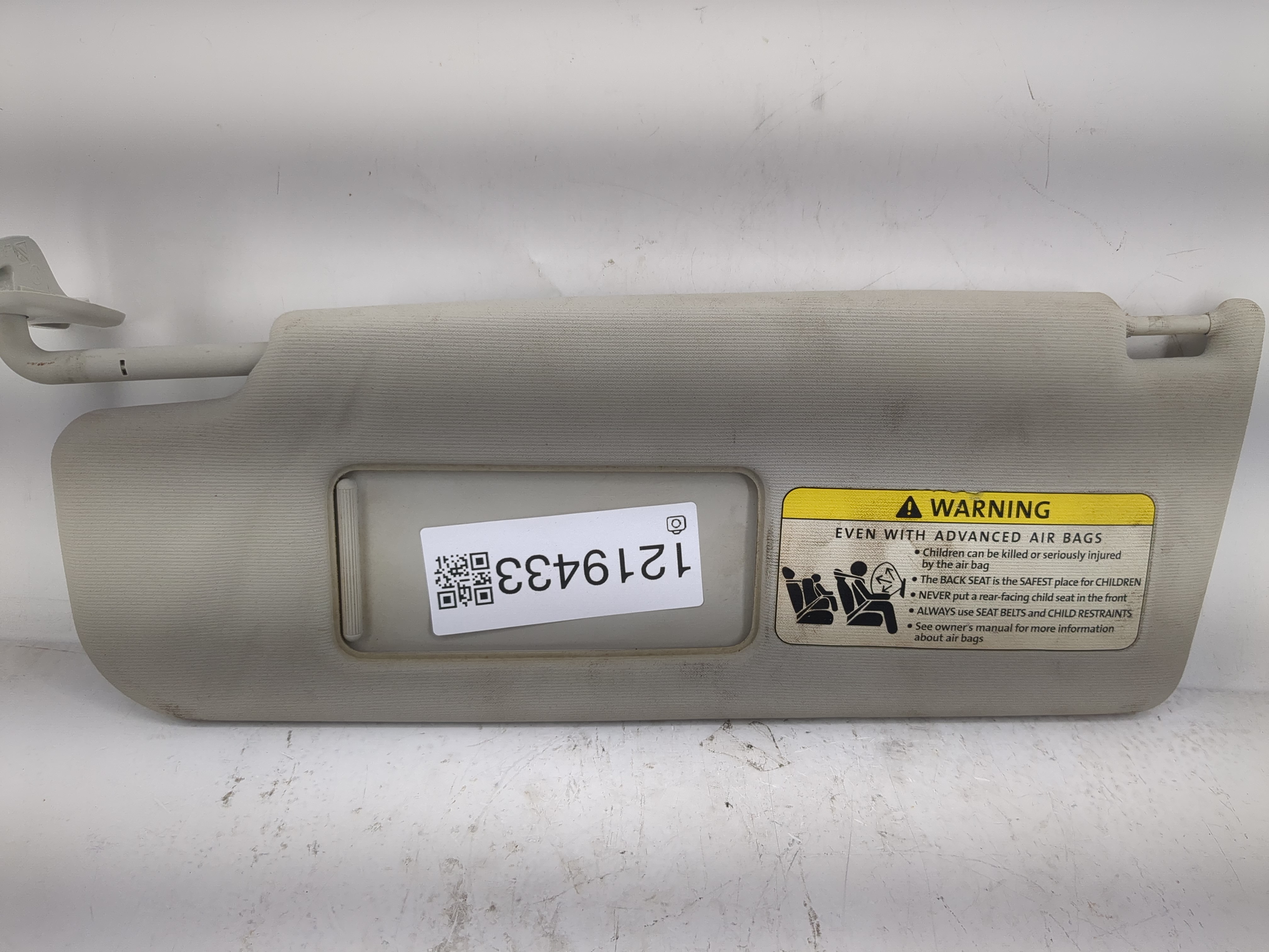 2007-2010 Volkswagen Jetta Passenger Sun Visor Mirror Right Sunvisor 1219433 - Oemusedautoparts1.com