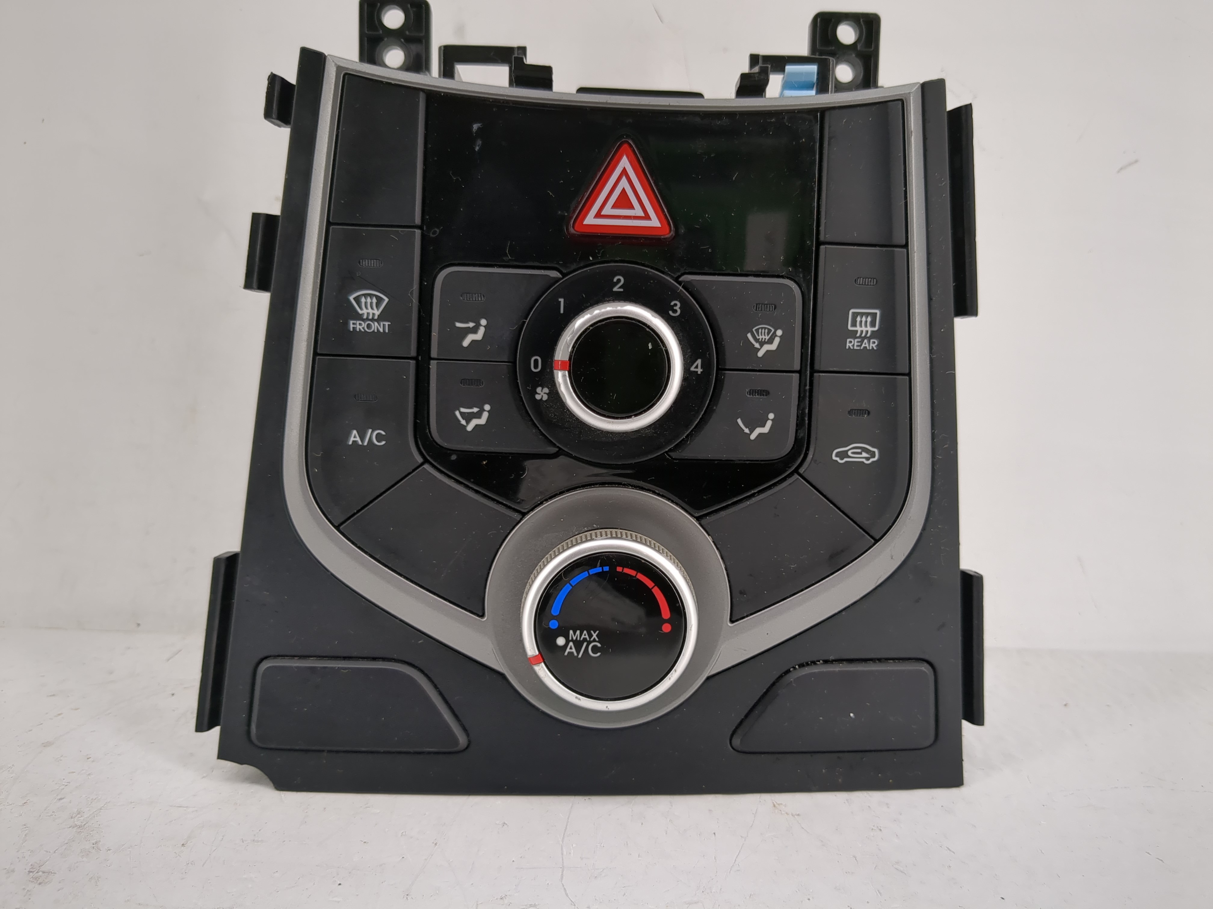 2014-2016 Hyundai Elantra Ac Heater Roof Climate Control Temperature Oem 1219444 - Oemusedautoparts1.com