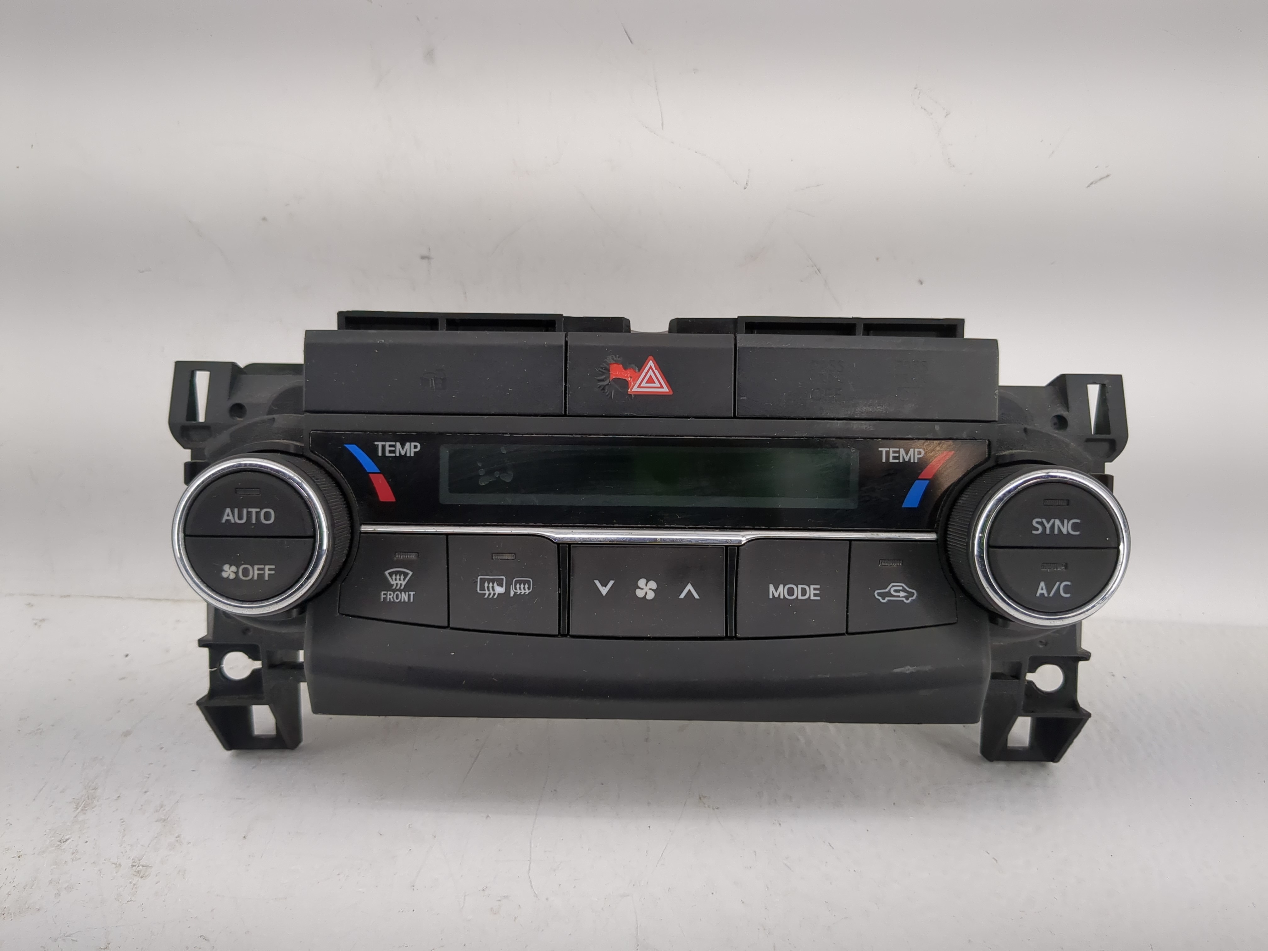 2015-2017 Toyota Camry Ac Heater Roof Climate Control 55900-06300 1219450 - Oemusedautoparts1.com