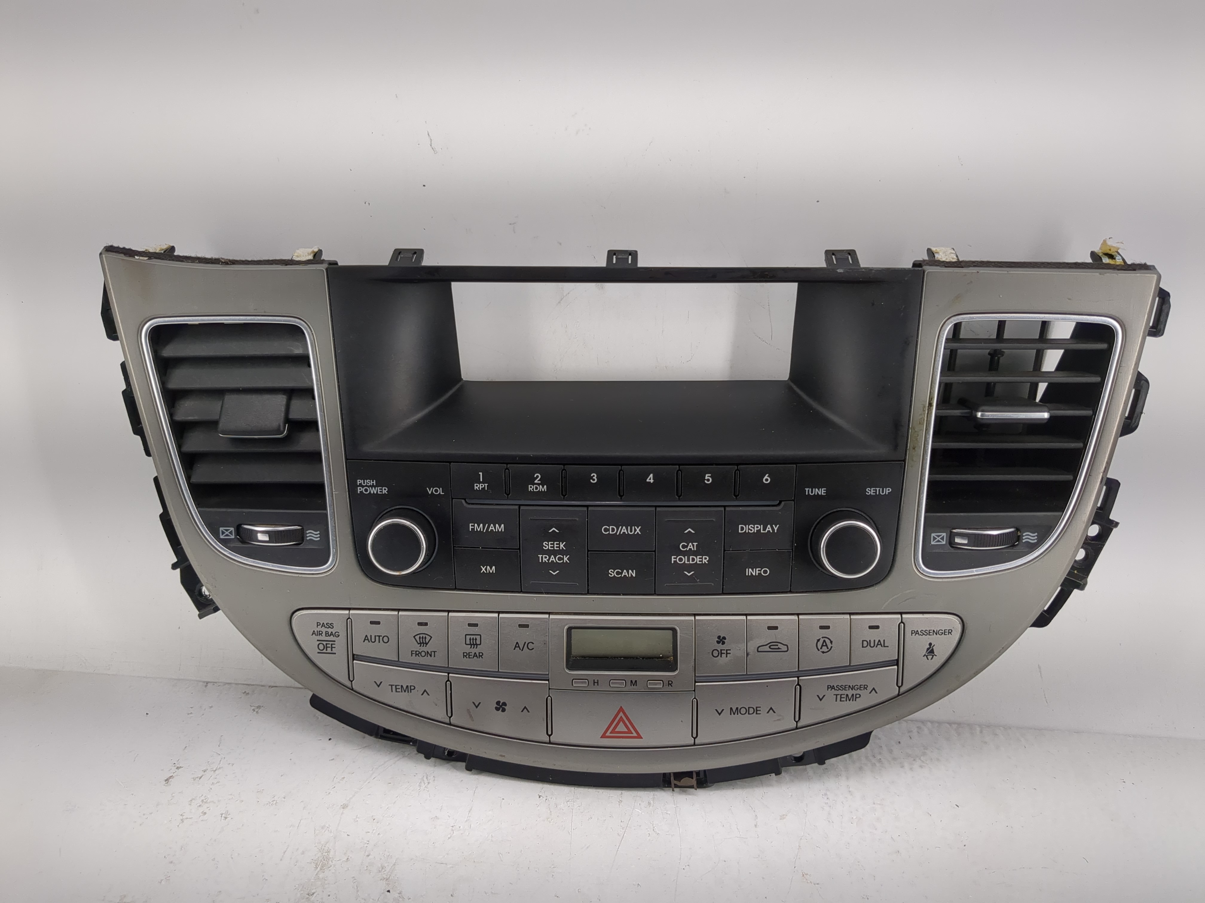 2009-2014 Hyundai Genesis Ac Heater Roof Climate Control 94300-2m850 1219458 - Oemusedautoparts1.com