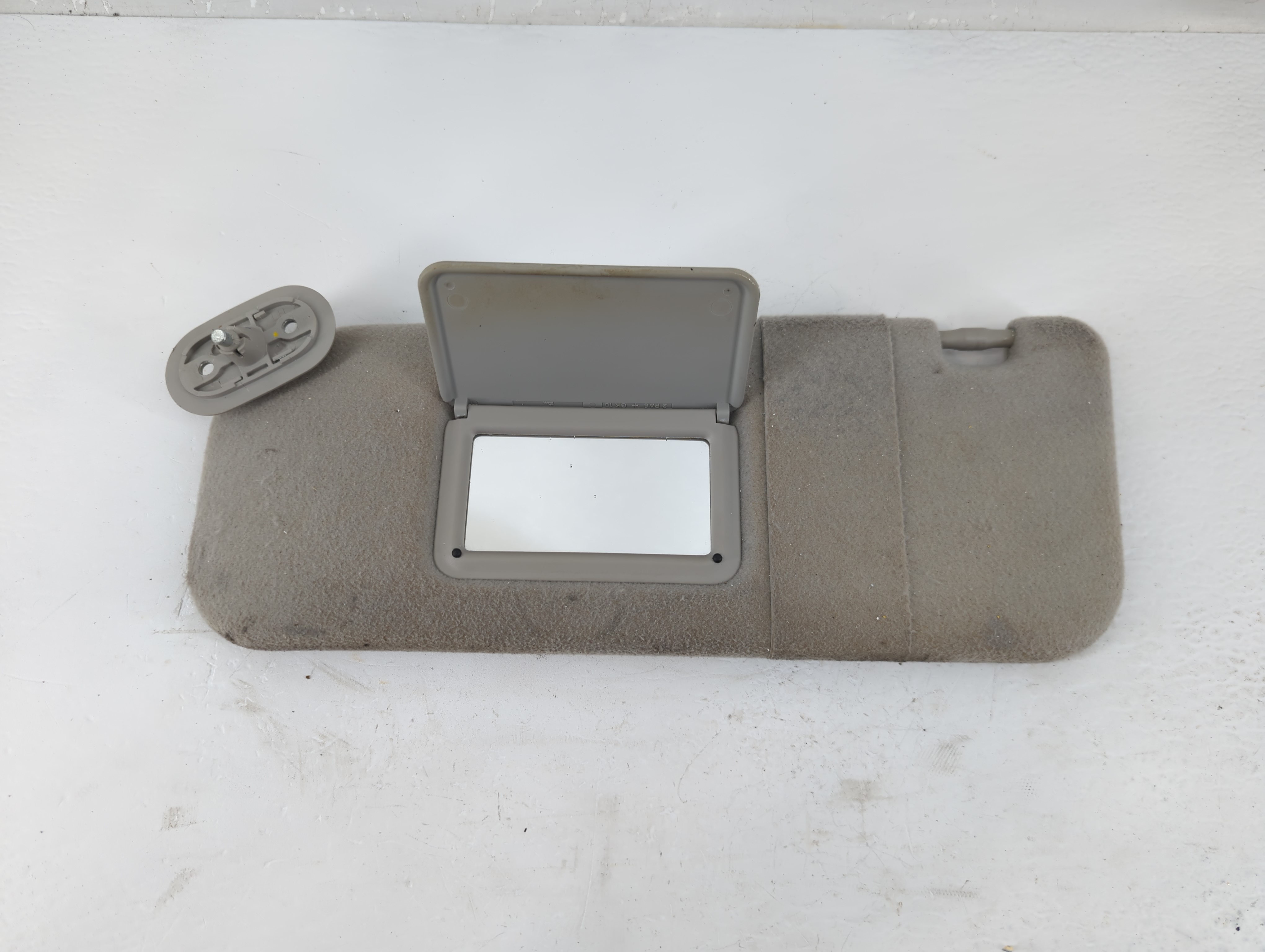 2005-2008 Toyota Matrix Driver Sun Visor Mirror Left Sunvisor Grey 1219474 - Oemusedautoparts1.com