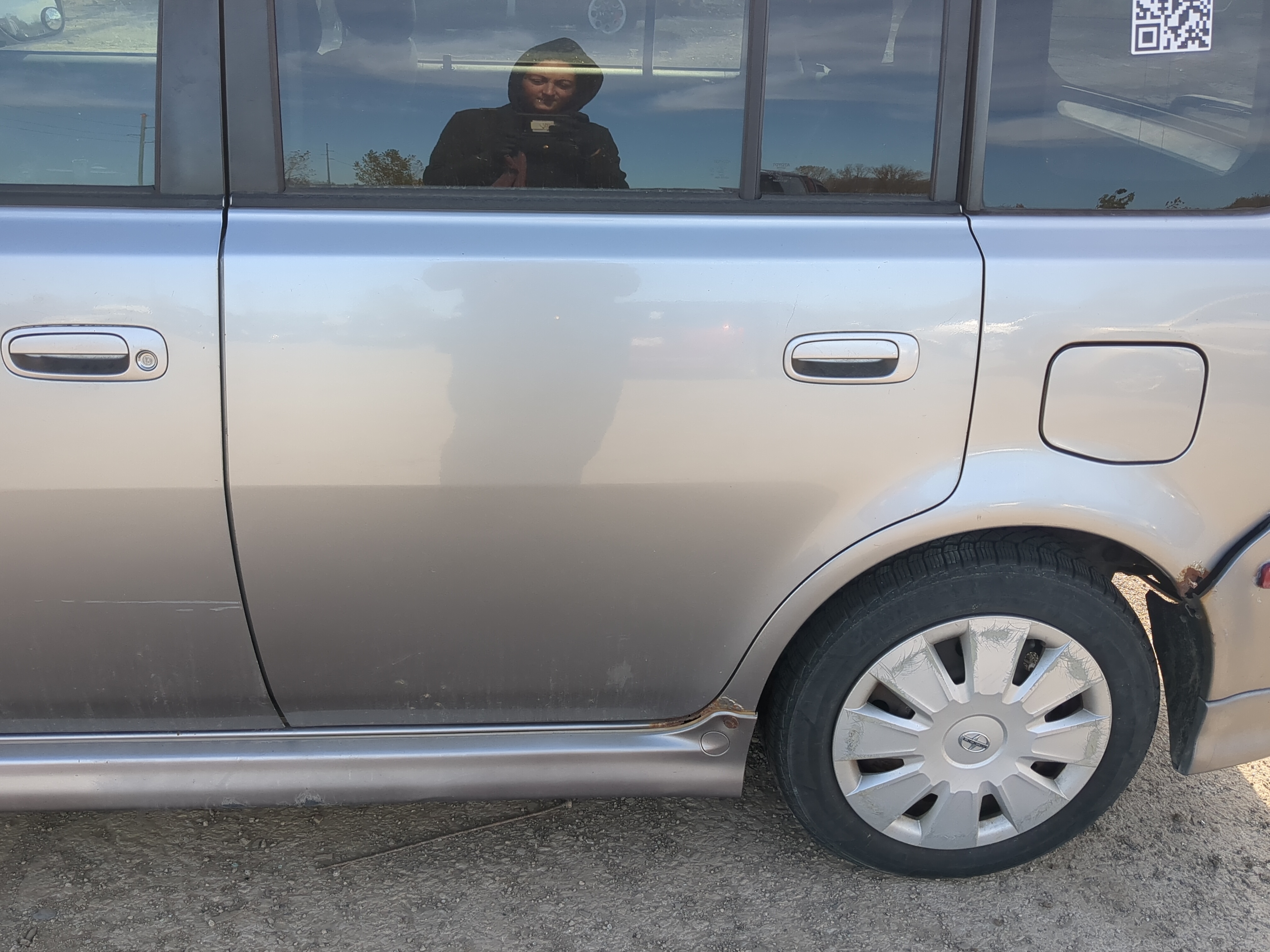 2004-2006 Scion Xb Driver Rear Door Oem 1219696 - Oemusedautoparts1.com