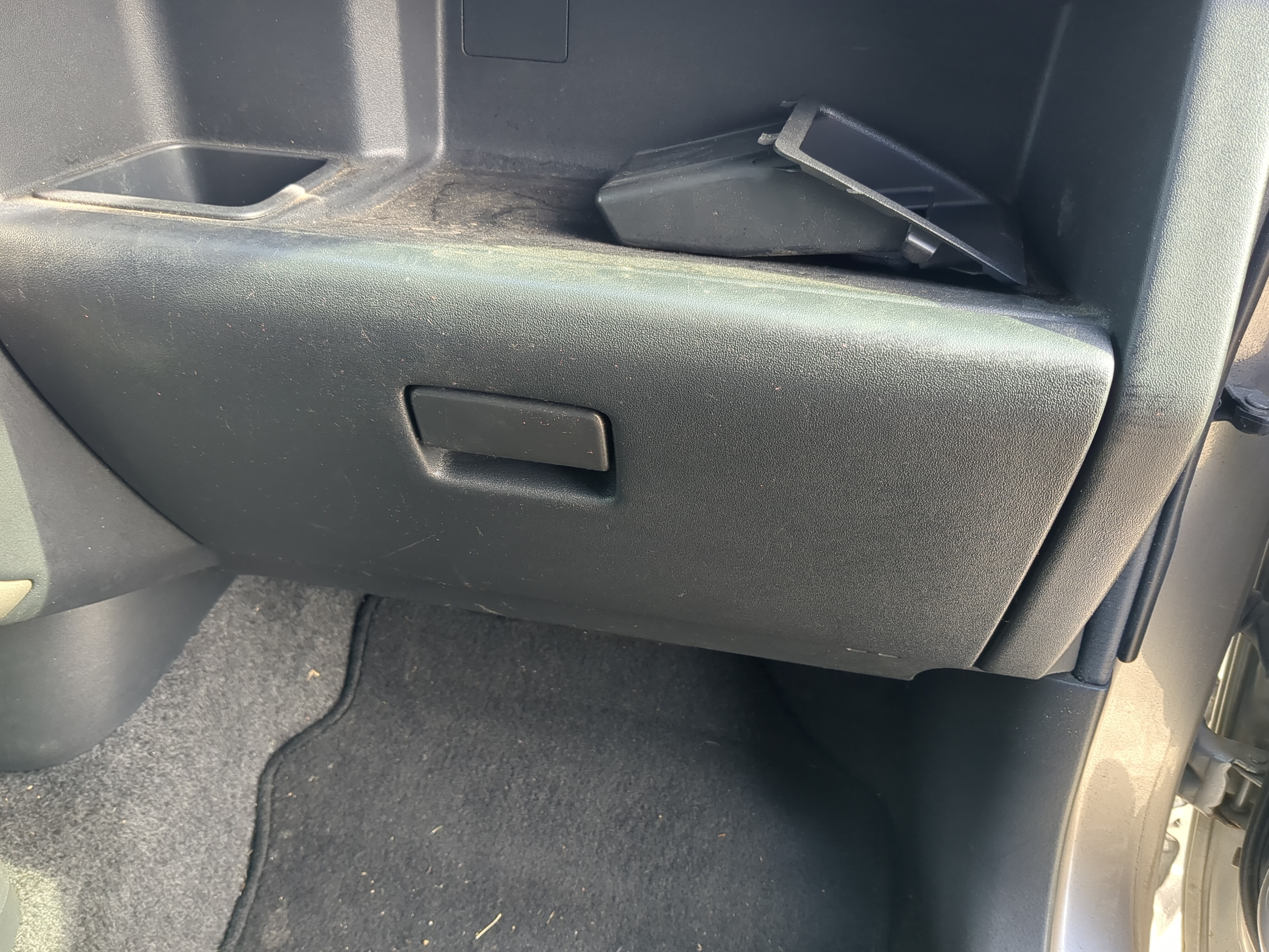 2006 Scion Xb Passenger Glove Box Door Storage Compartment 1219804 - Oemusedautoparts1.com