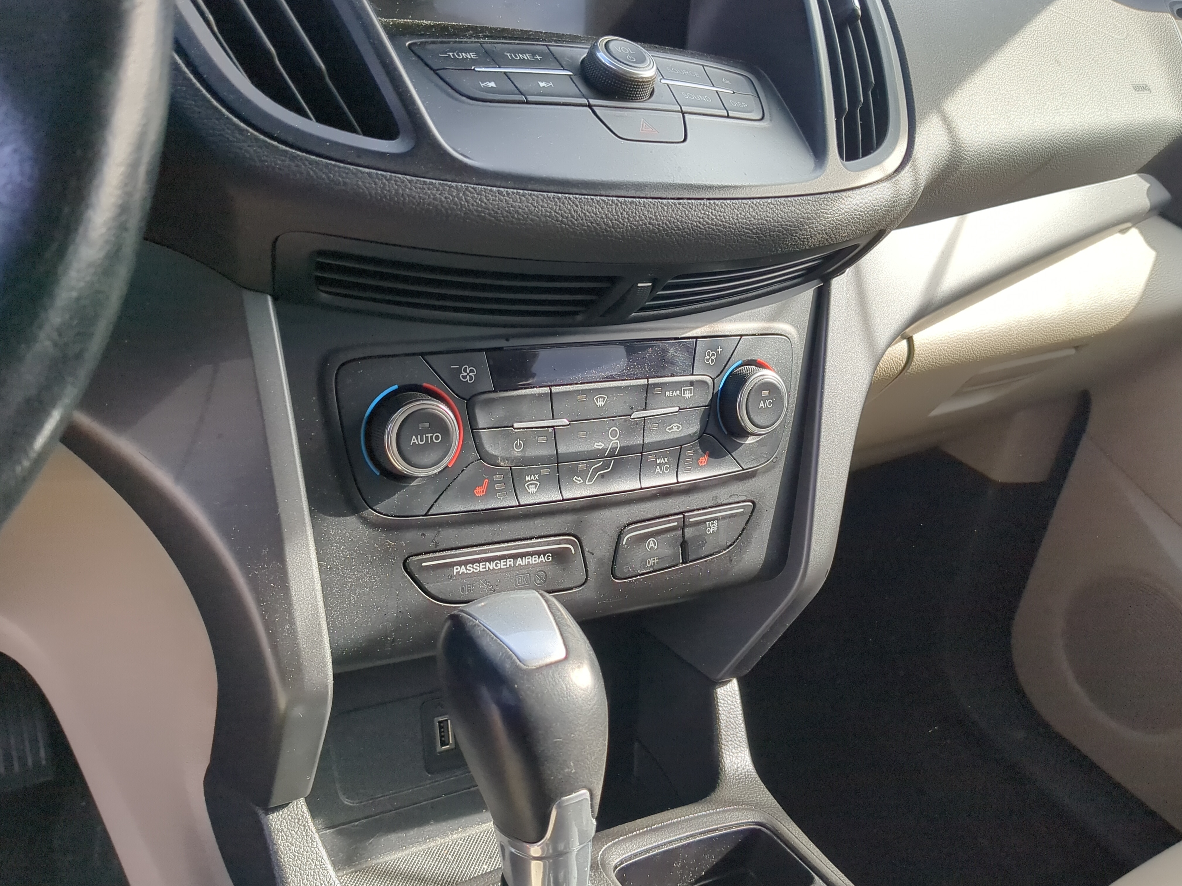 2017-2017 Ford Escape Ac Heater Climate Control 1219814 - Oemusedautoparts1.com