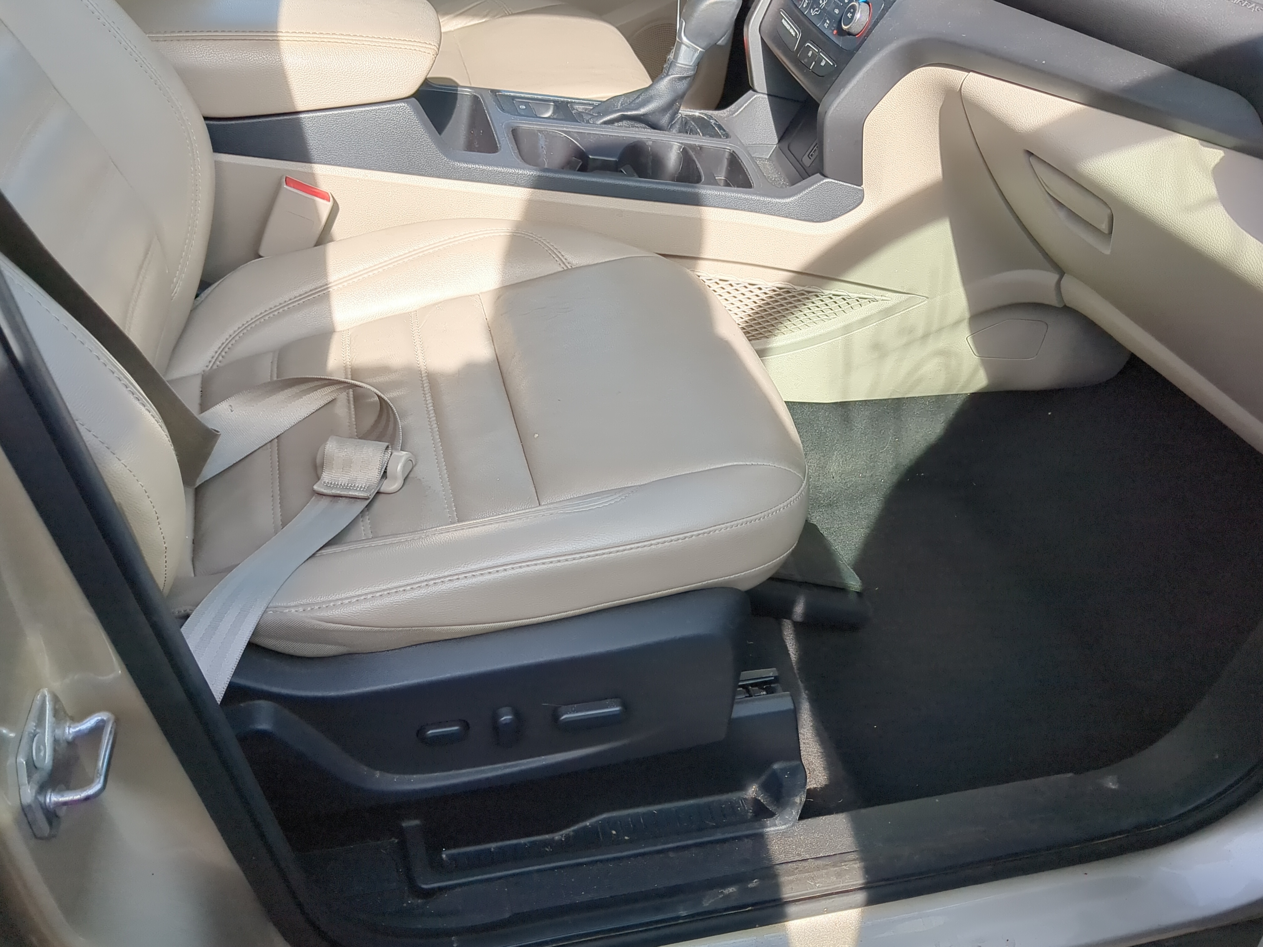 2016-2019 Ford Escape Passenger Front Seat Oem 1219871 - Oemusedautoparts1.com