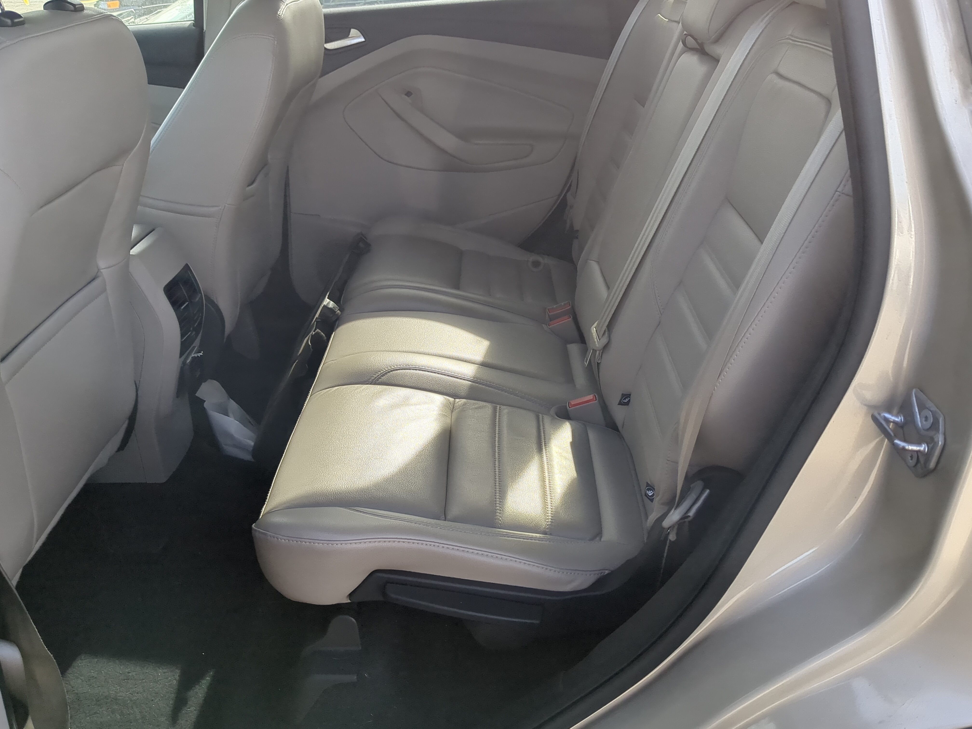 2017 Ford Escape Rear Seat Oem 1219940 - Oemusedautoparts1.com