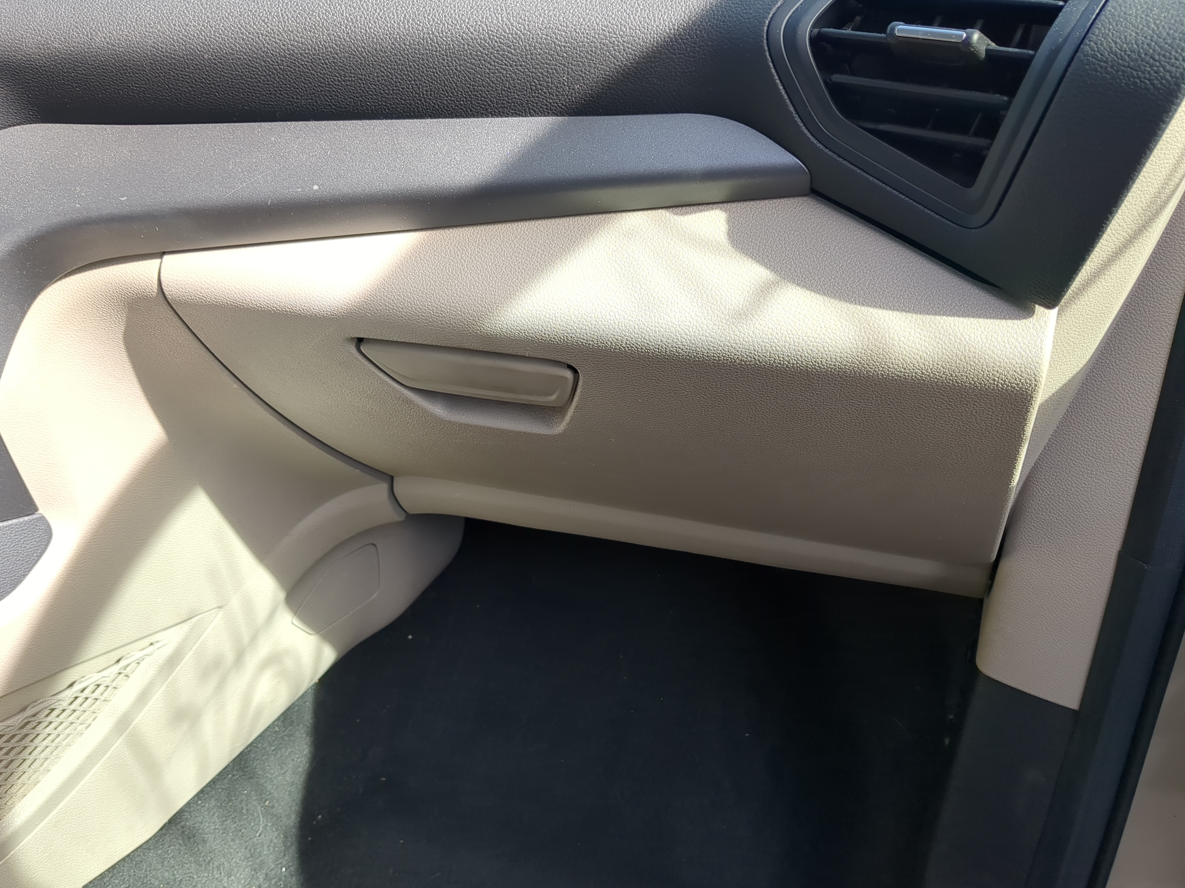 2017 Ford Escape Passenger Glove Box Door Storage Compartment 1219965 - Oemusedautoparts1.com