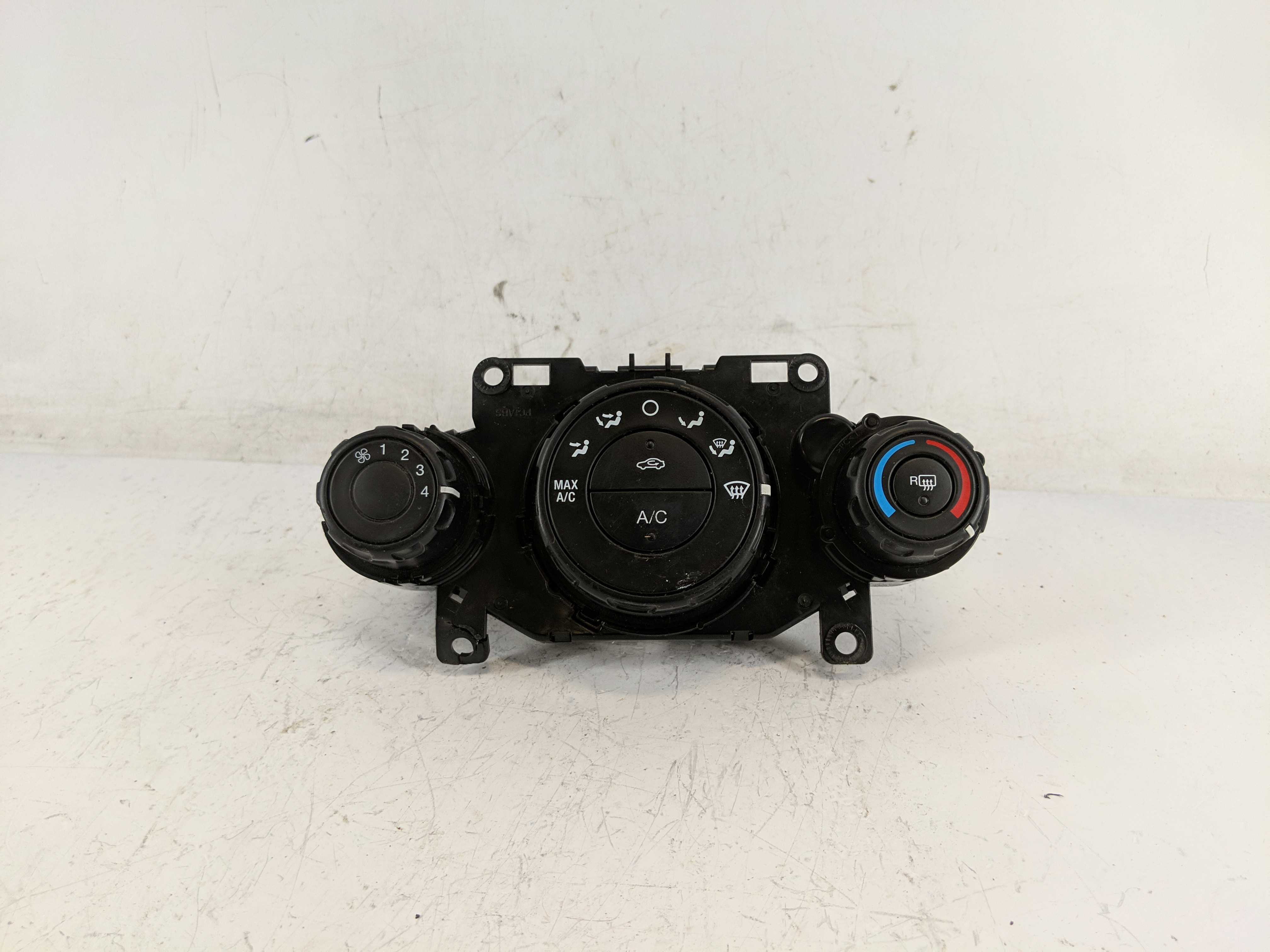 2014-2019 Ford Fiesta Ac Heater Climate Control D2bt 19980 Ae 1220148 - Oemusedautoparts1.com