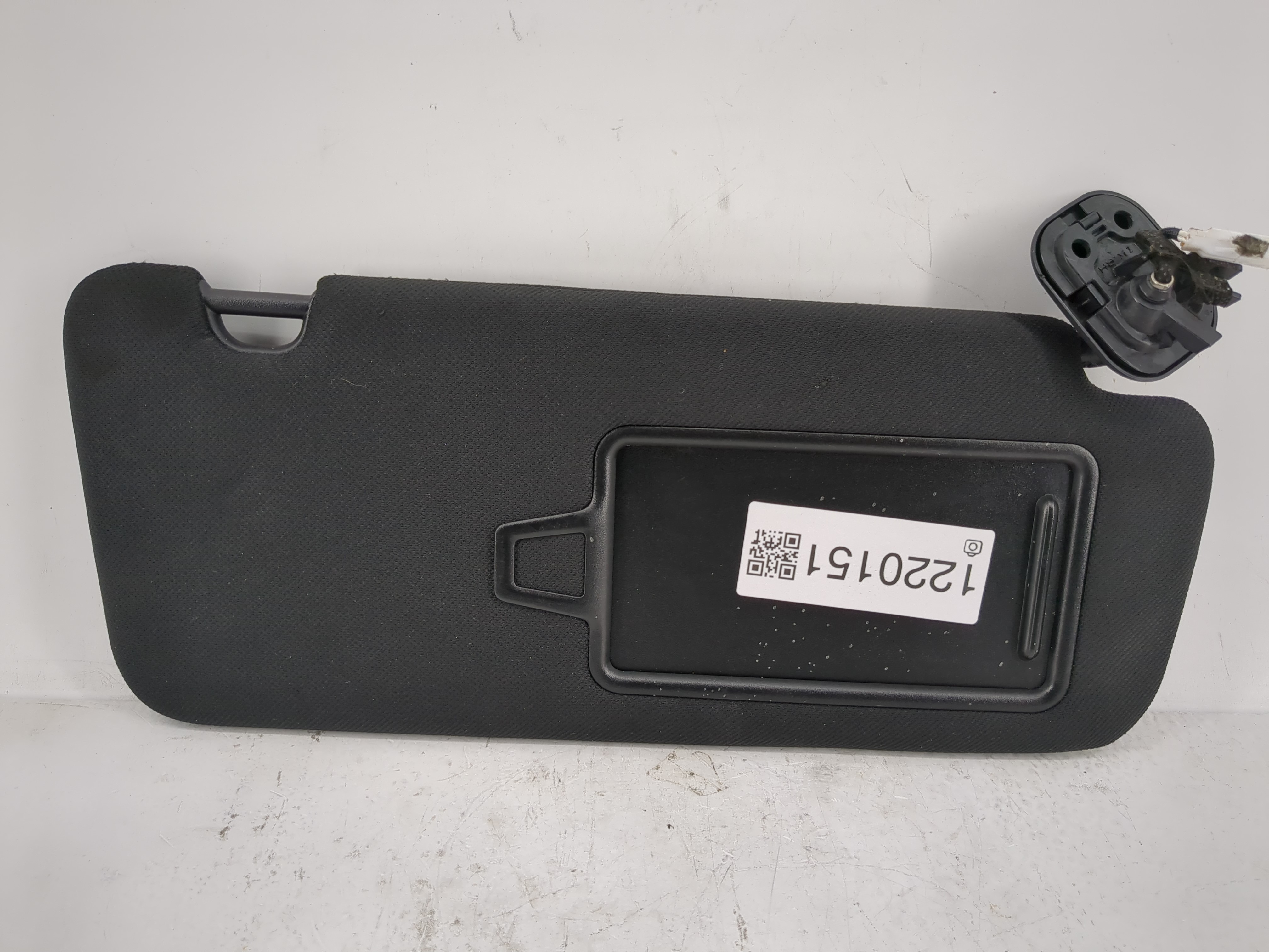 2019-2021 Genesis G70 Passenger Sun Visor Mirror Right Sunvisor Black 1220151 - Oemusedautoparts1.com
