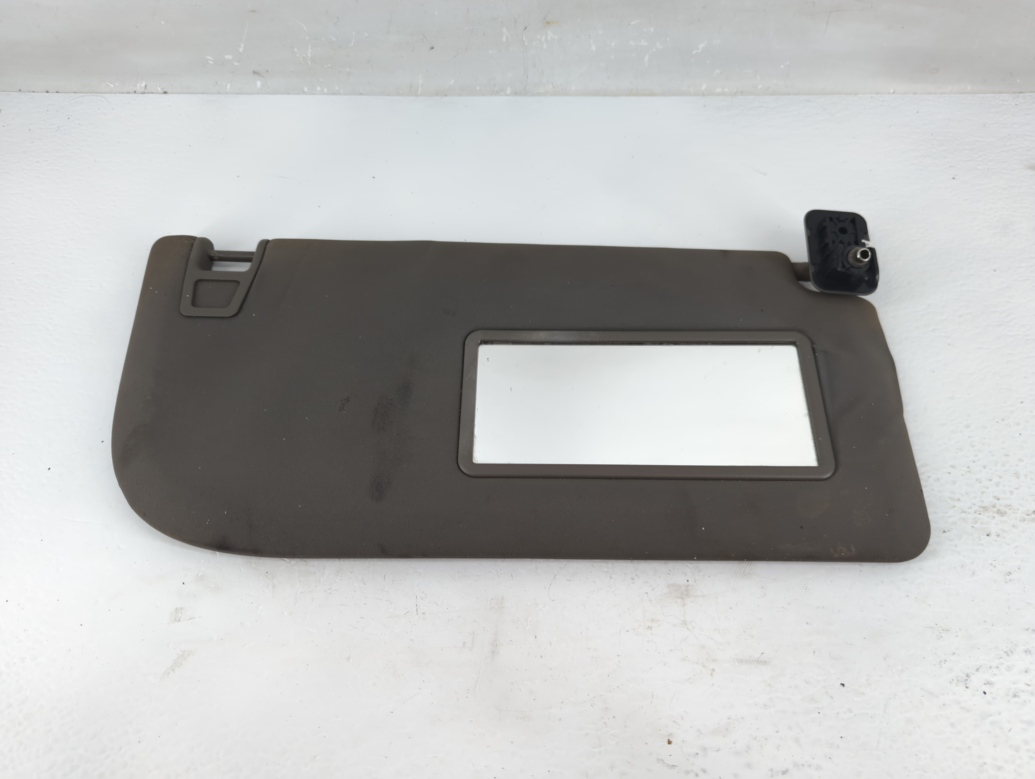 2017 Ford F-250 Super Duty Passenger Sun Visor Mirror Right Sunvisor 1220154 - Oemusedautoparts1.com