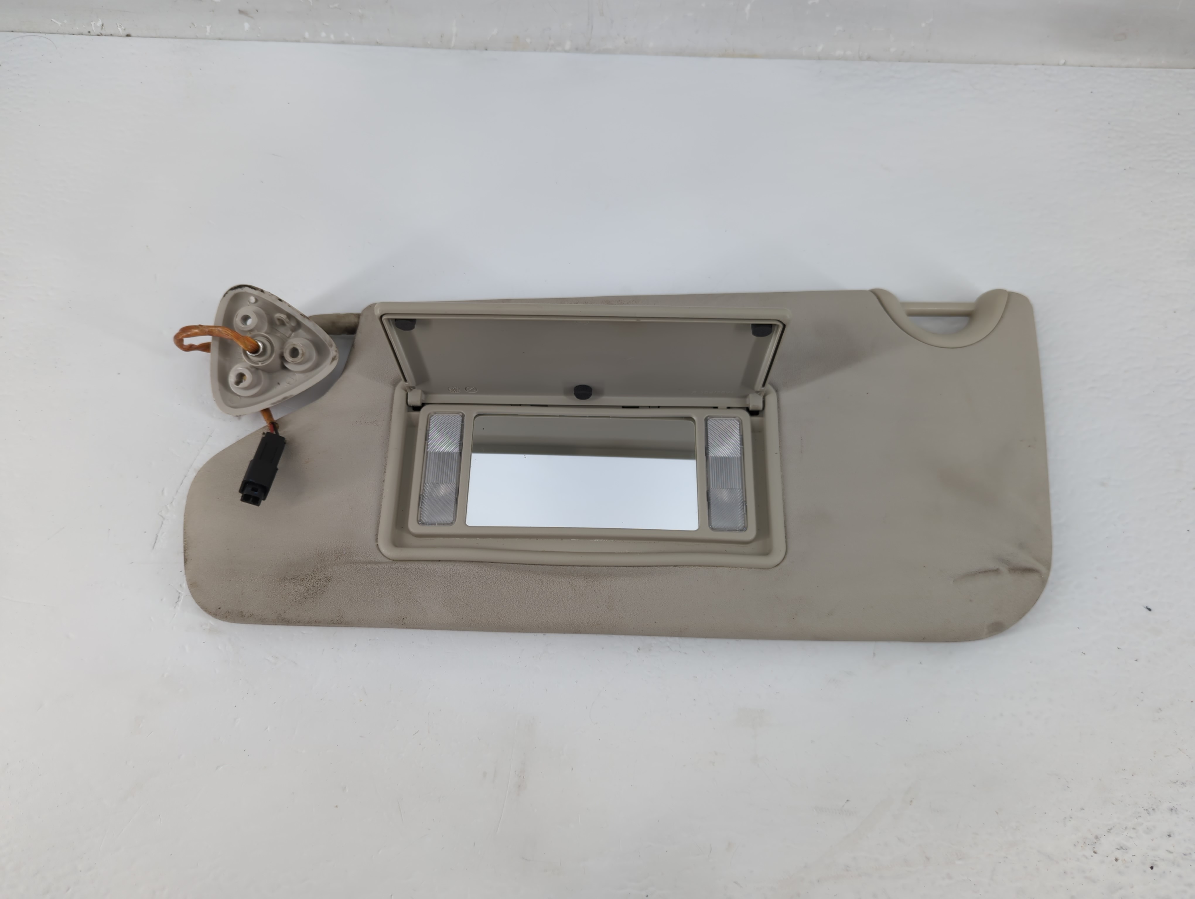 2011-2020 Dodge Journey Driver Sun Visor Mirror Left Sunvisor Light Gray 1220158 - Oemusedautoparts1.com