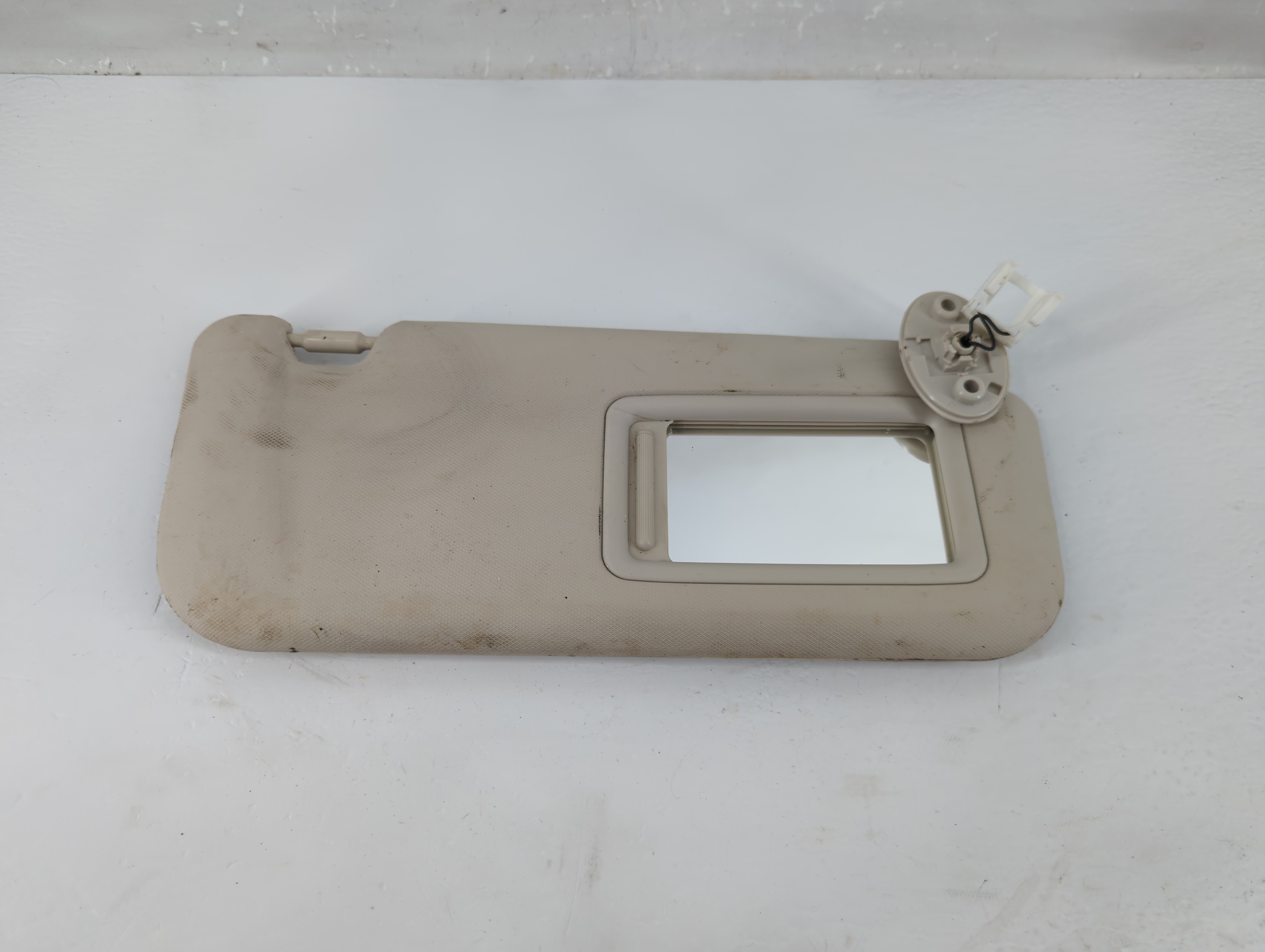 2019-2022 Toyota Corolla Passenger Sun Visor Mirror Right Sunvisor 1220159 - Oemusedautoparts1.com