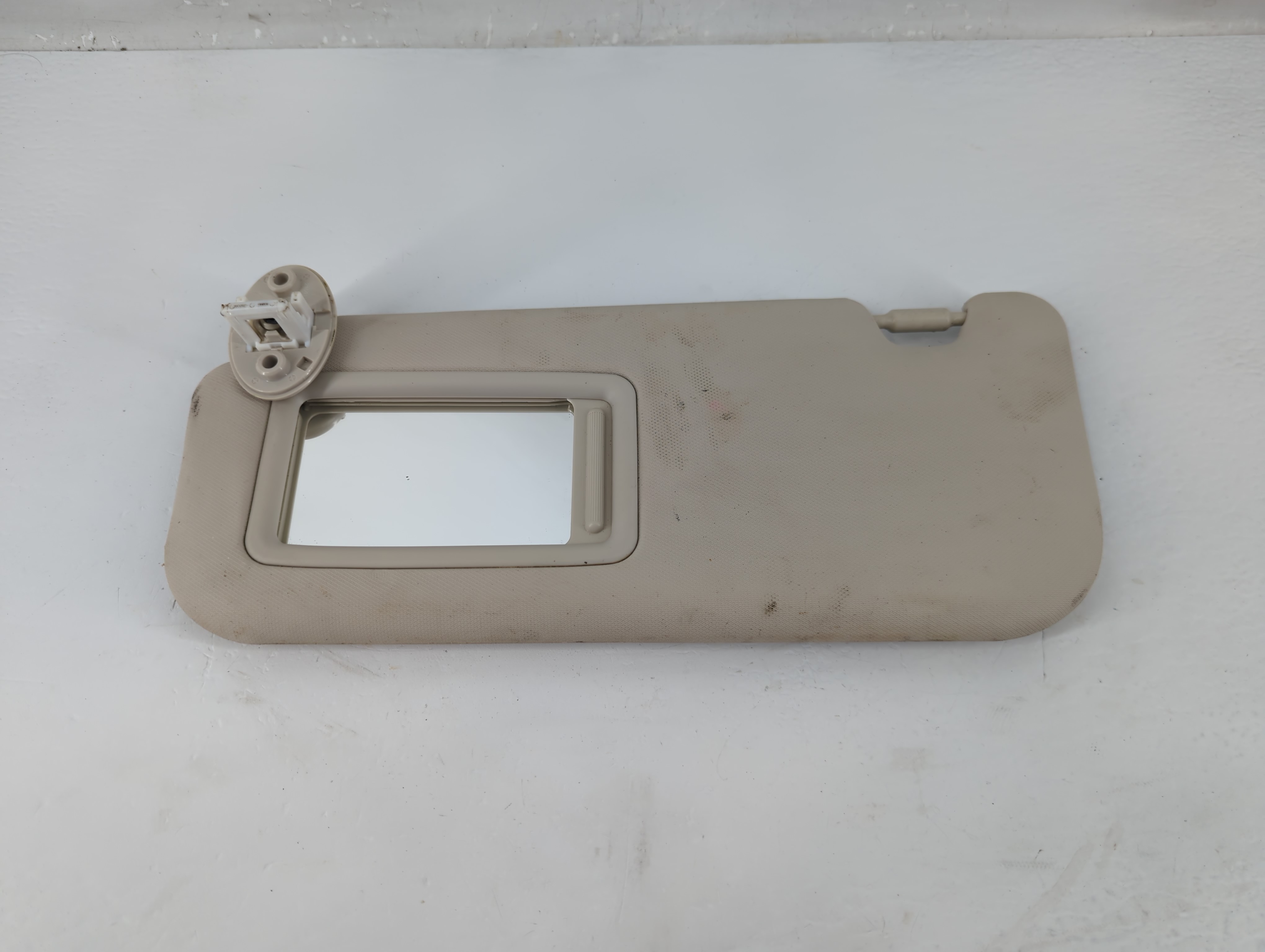 2019-2022 Toyota Corolla Driver Sun Visor Mirror Left Sunvisor 1220160 - Oemusedautoparts1.com