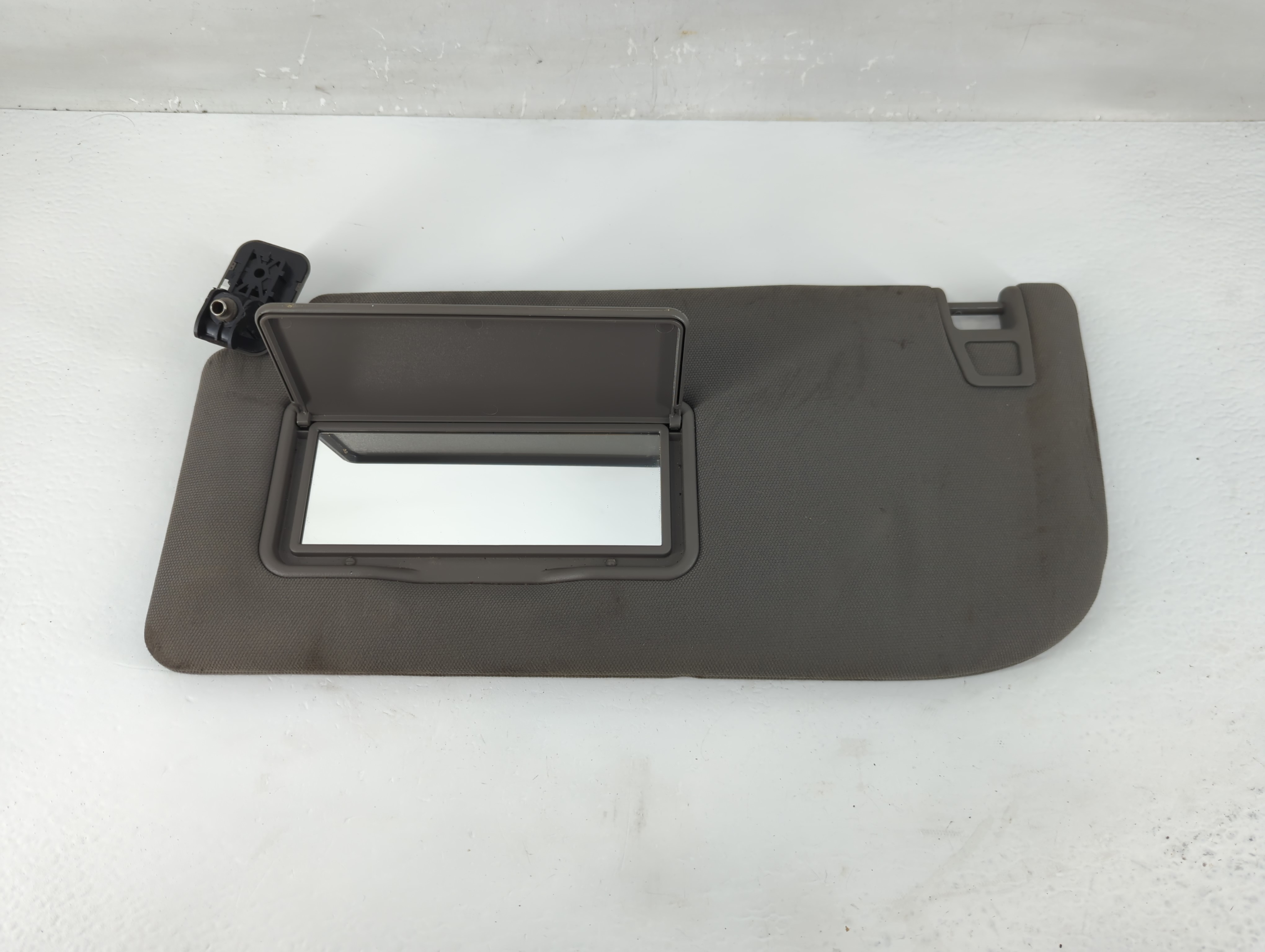 2018-2020 Ford F-150 Driver Sun Visor Mirror Left Sunvisor Dark Grey 1220162 - Oemusedautoparts1.com