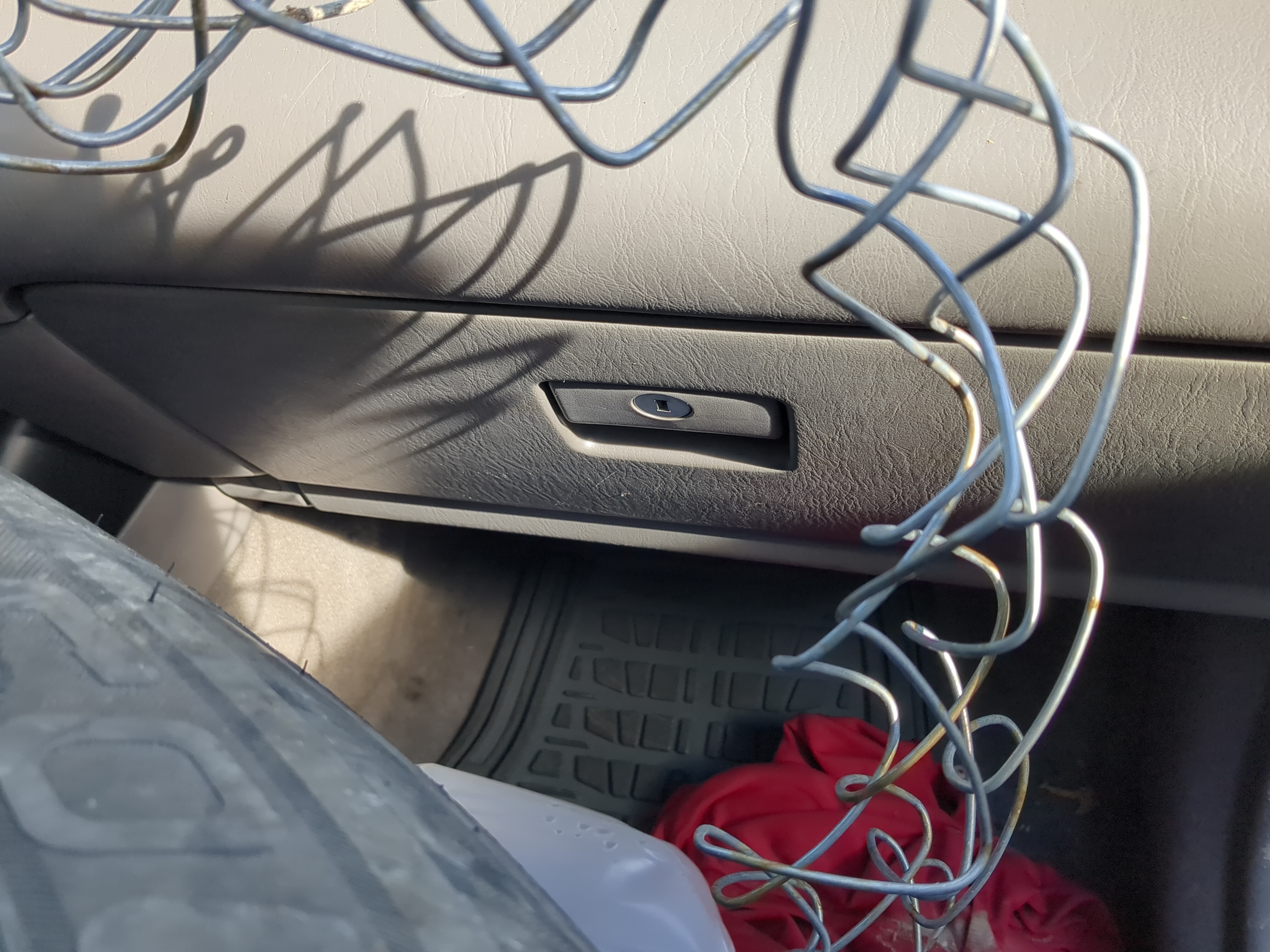 2003 Toyota Camry Passenger Glove Box Door Storage Compartment 1220299 - Oemusedautoparts1.com