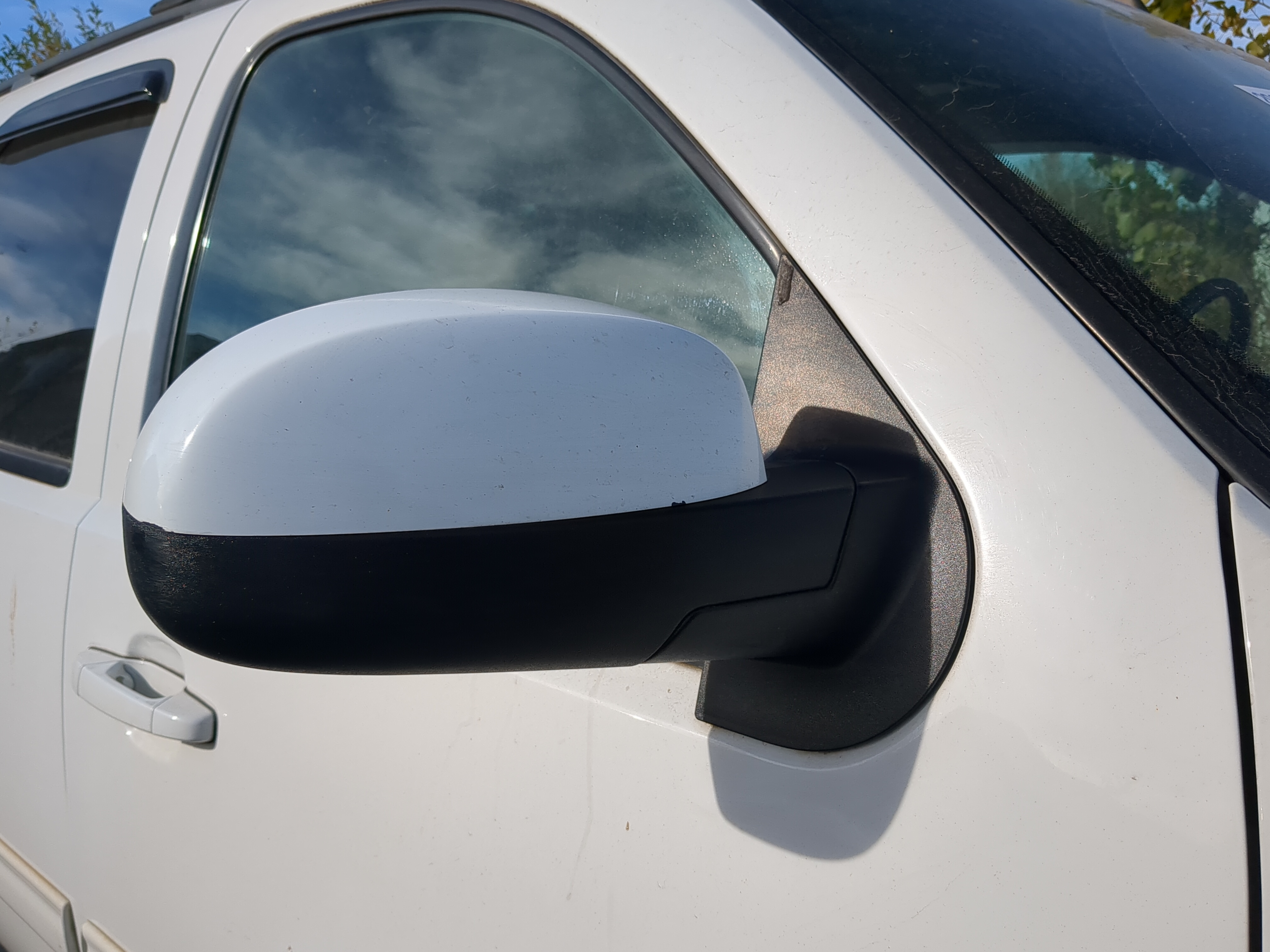 Picture of 2009-2014 Chevrolet Tahoe Passenger Right Side View Power Door Mirror 1220326