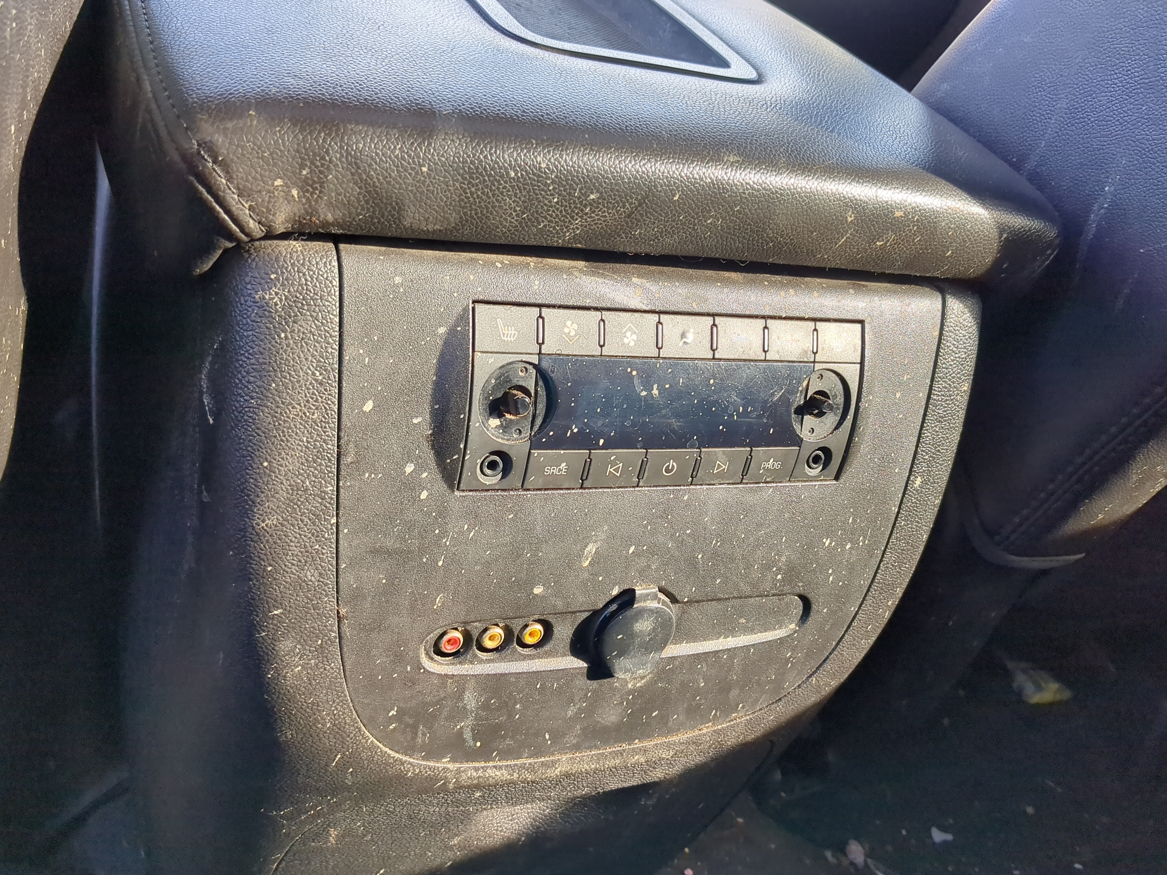 2007-2014 Chevrolet Tahoe Ac Heater Roof Climate Control 1220364 - Oemusedautoparts1.com