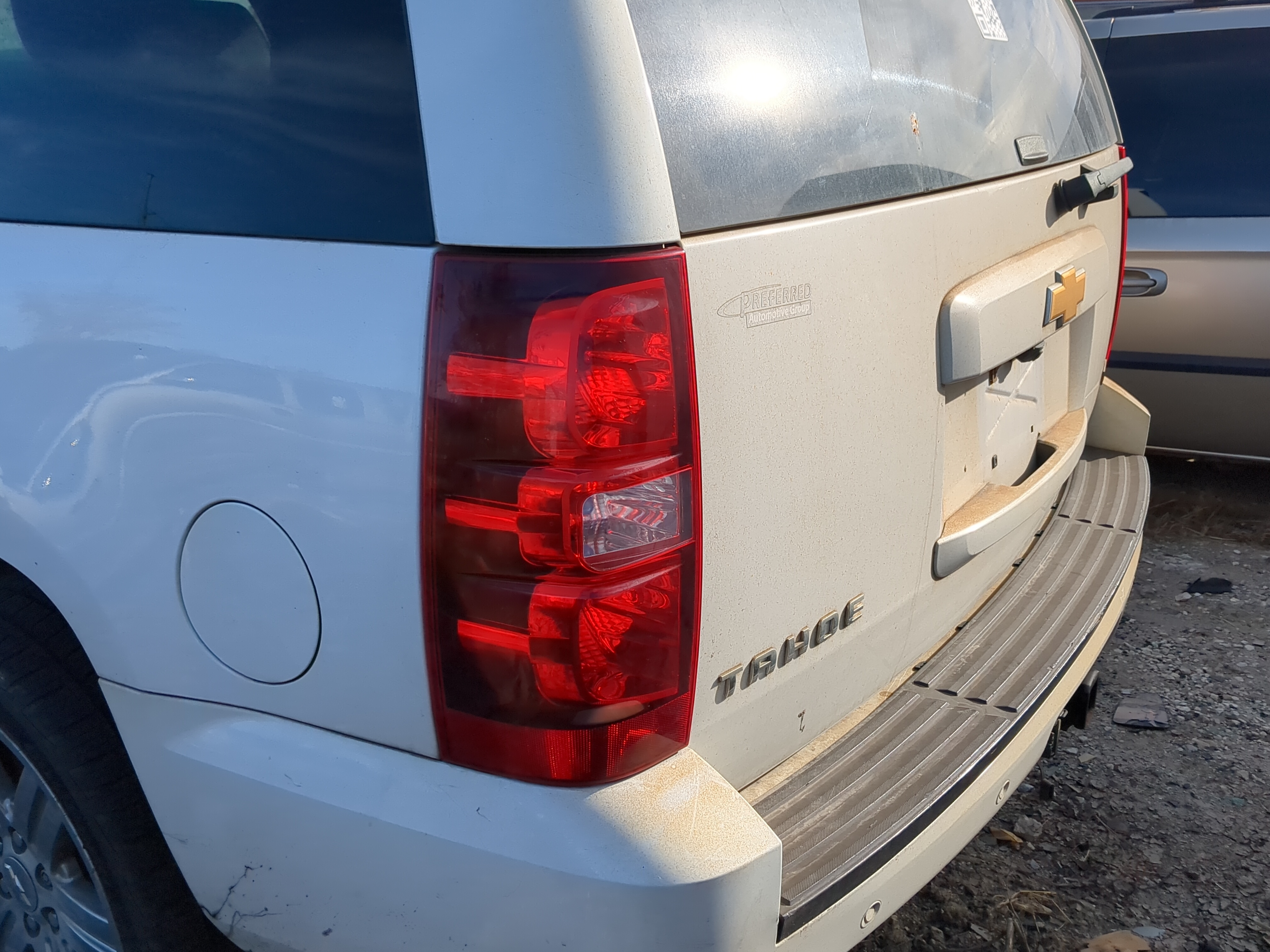 Picture of 2007-2014 Chevrolet Tahoe Driver Left Side Tail Light Taillight Oem 1220402