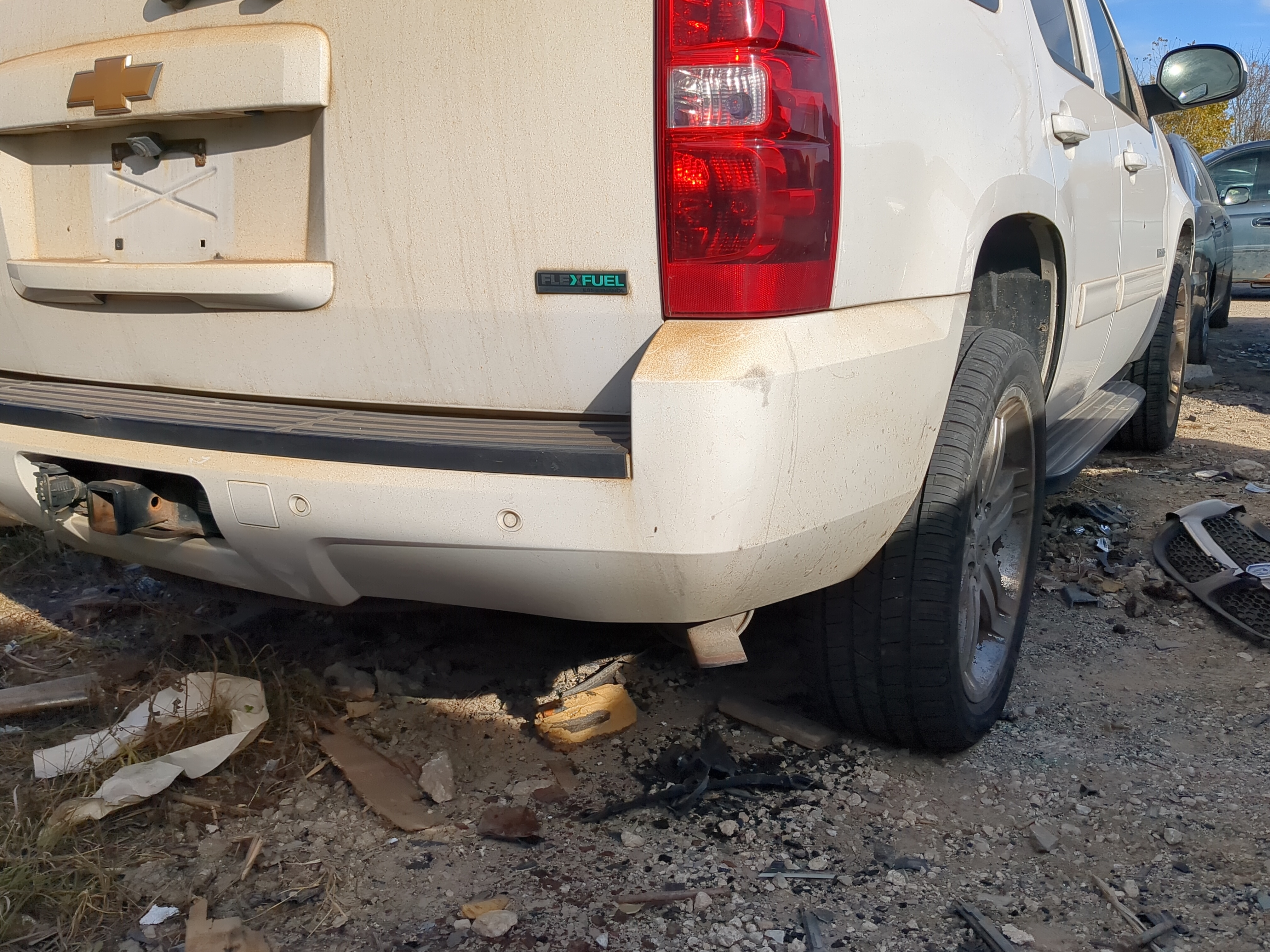 Picture of 2007-2014 Chevrolet Tahoe Rear Bumper Assembly Oem 1220408