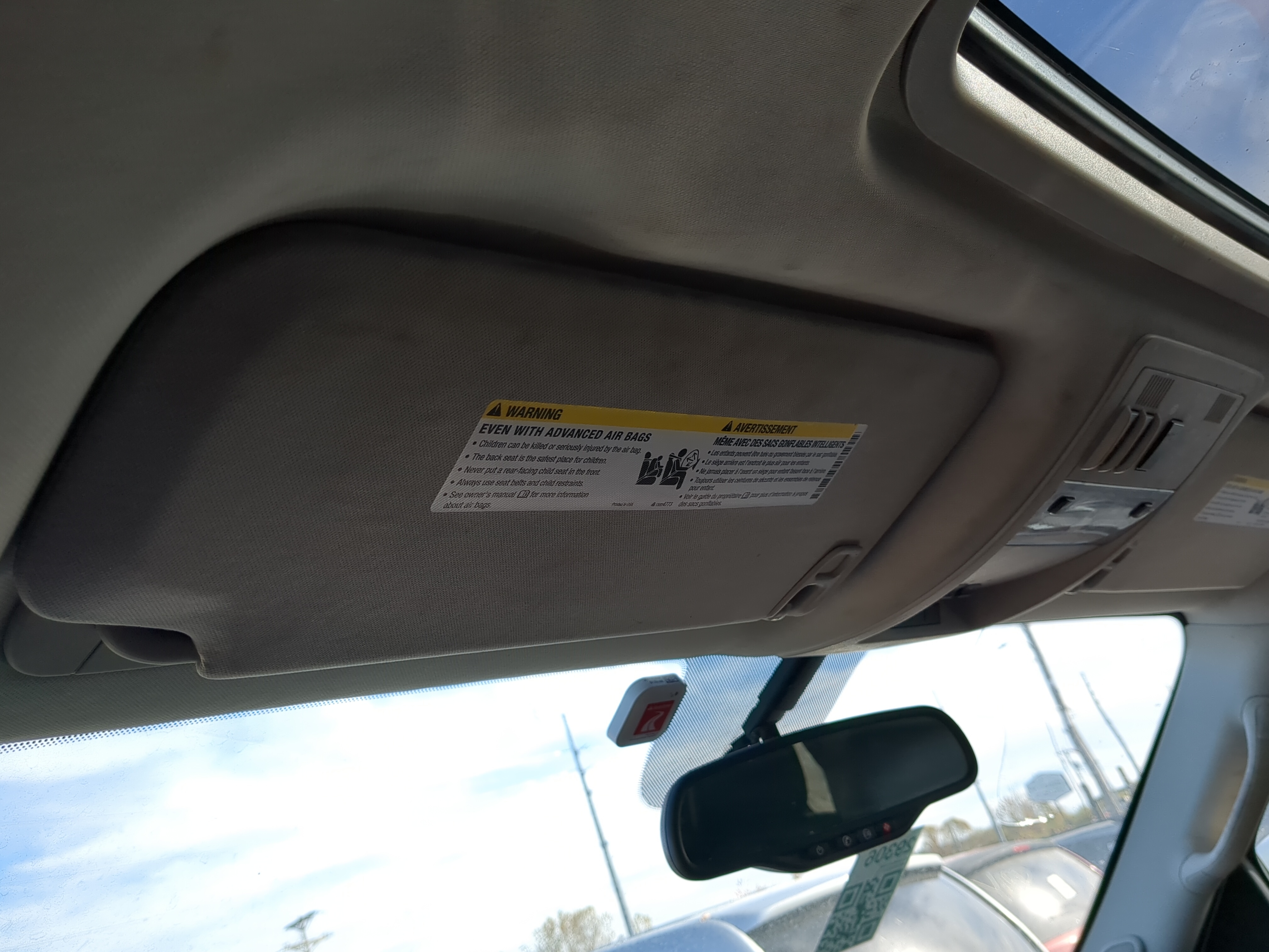 2007-2014 Chevrolet Tahoe Driver Sun Visor Mirror Left Sunvisor 1220417 - Oemusedautoparts1.com