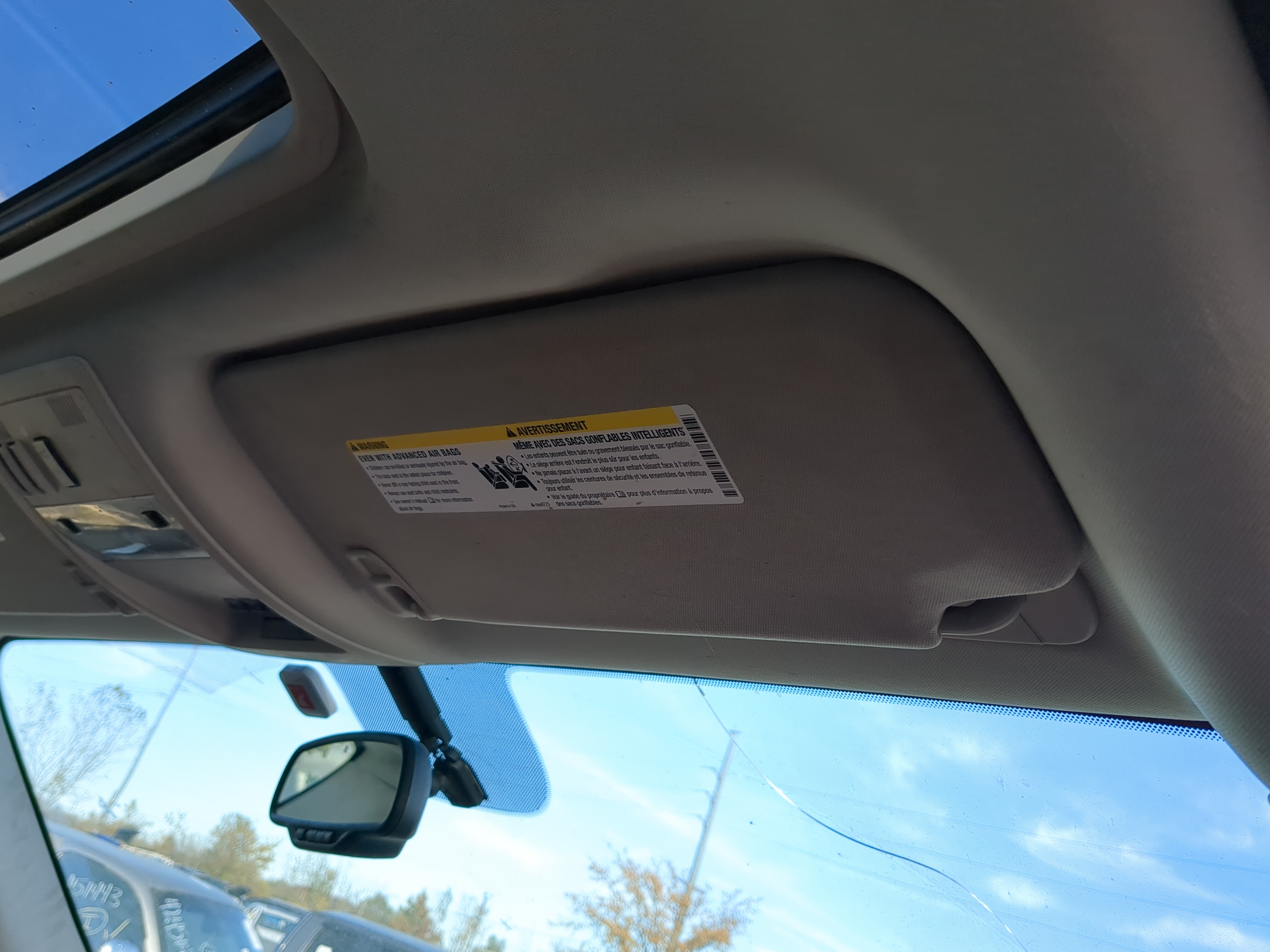 2007-2014 Chevrolet Tahoe Passenger Sun Visor Mirror Right Sunvisor 1220418 - Oemusedautoparts1.com